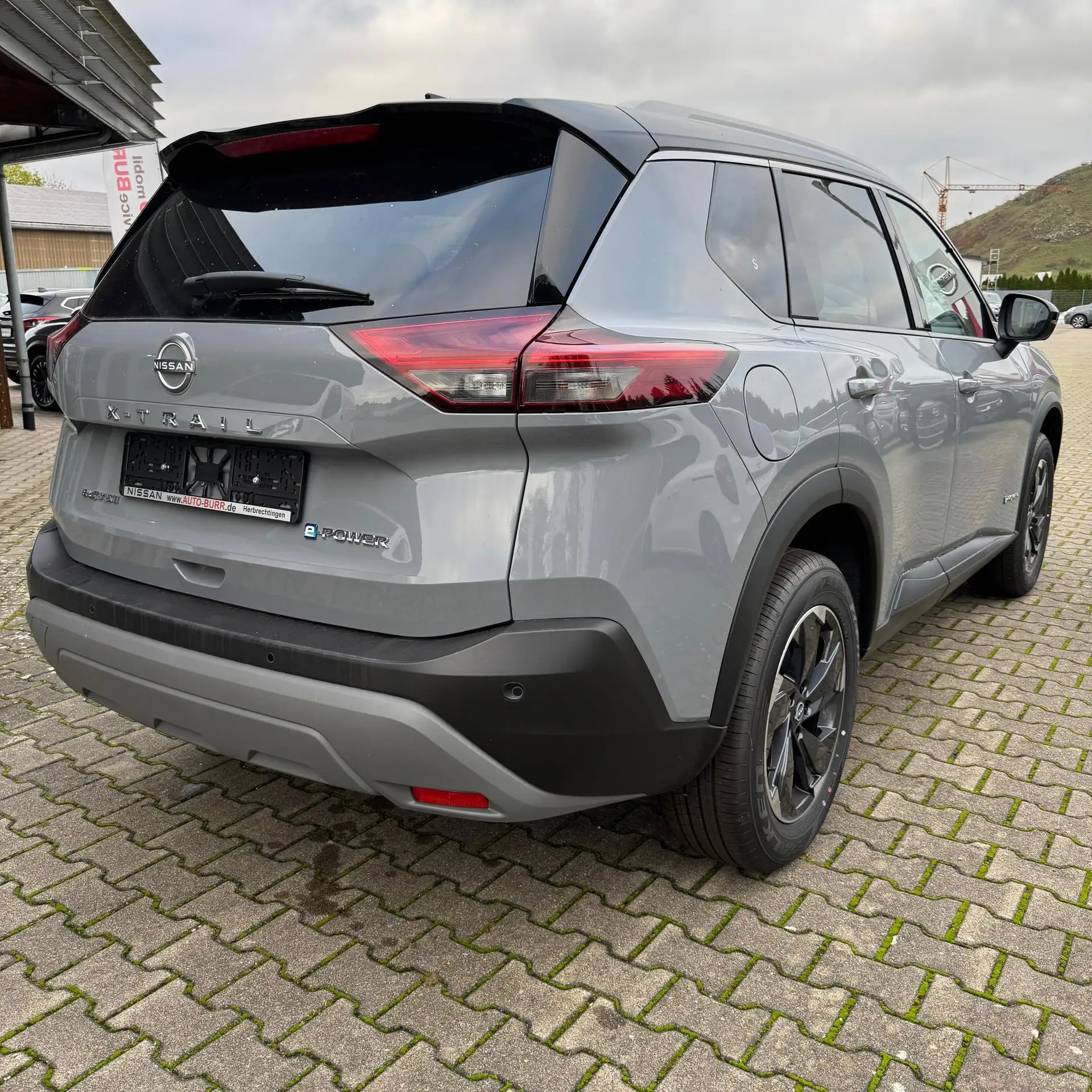 Nissan - X-Trail