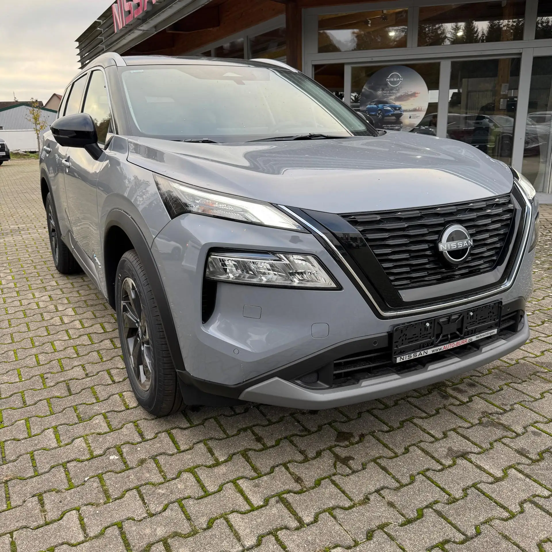 Nissan - X-Trail