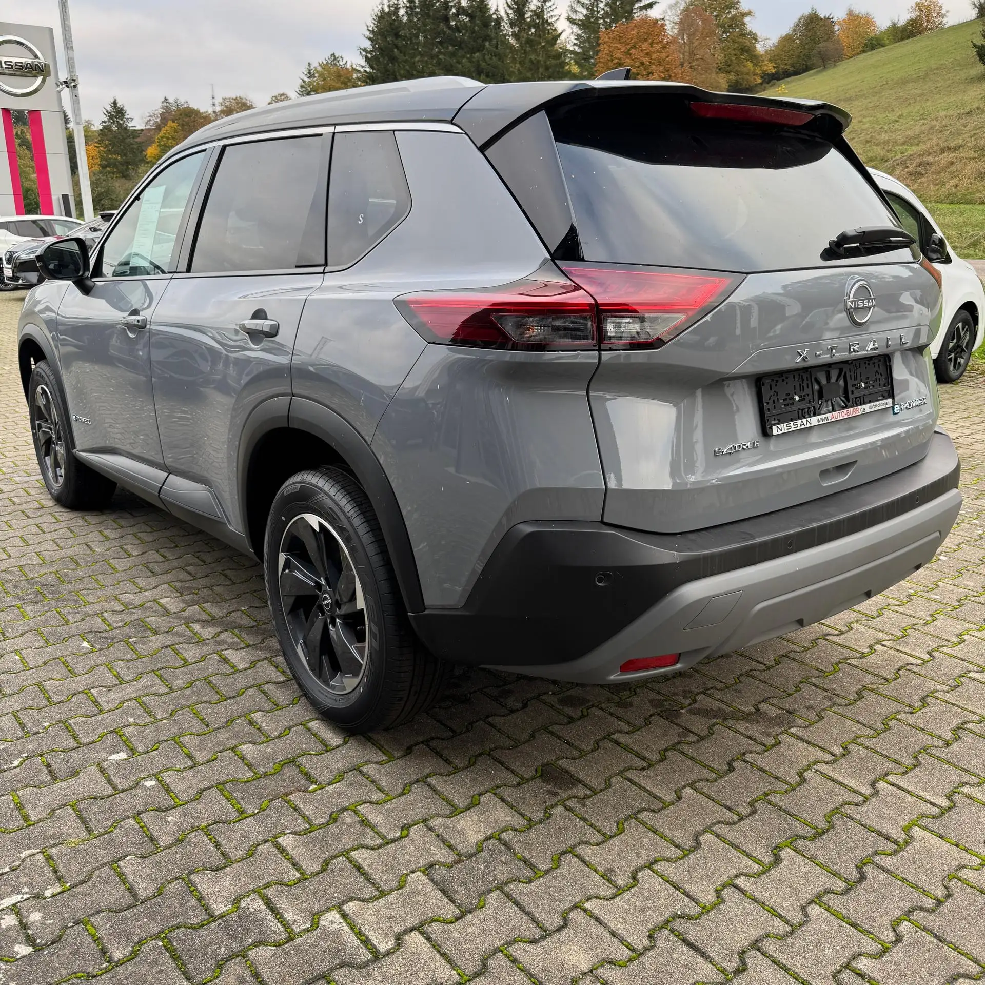 Nissan - X-Trail