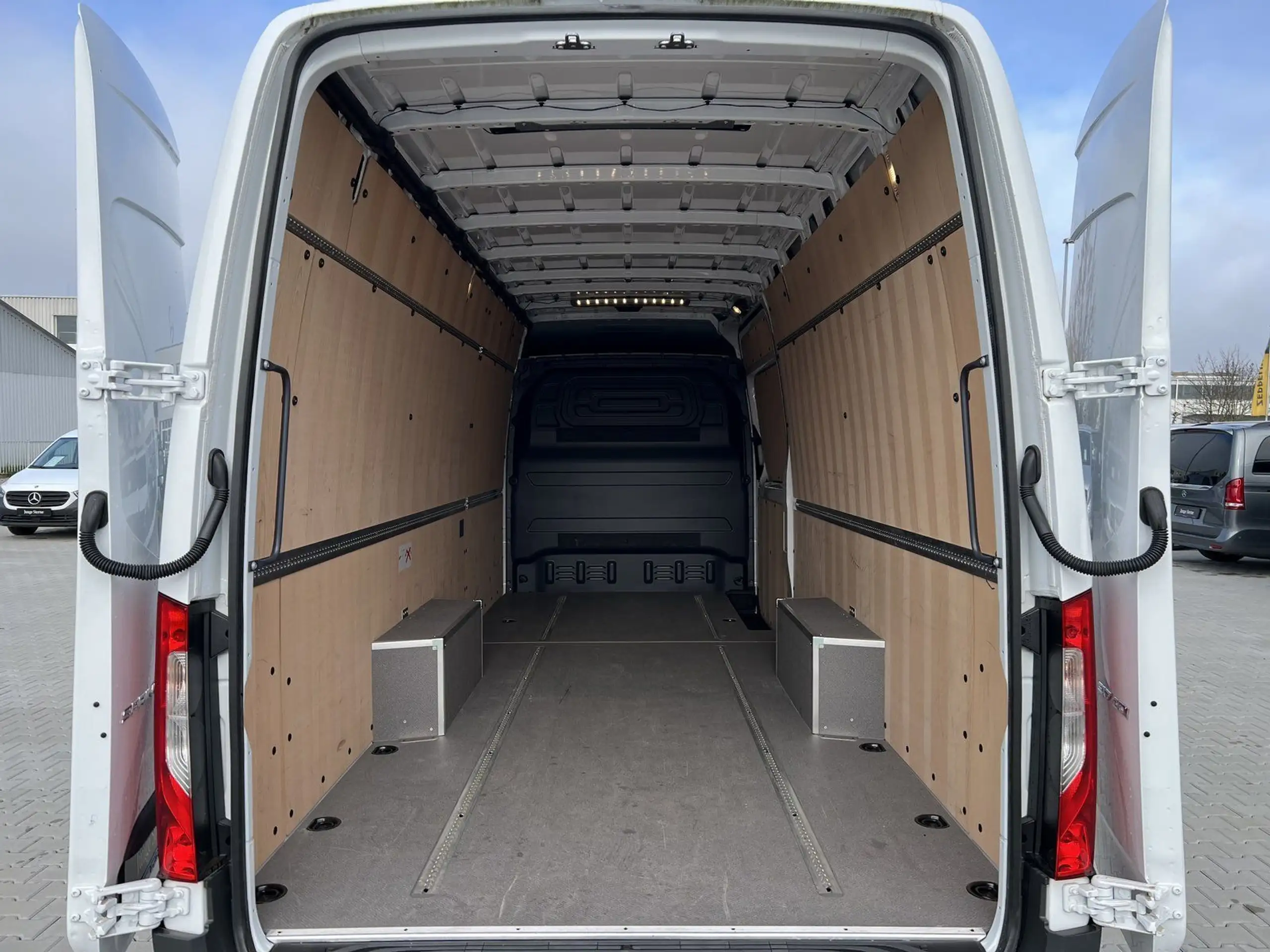 Mercedes-Benz - Sprinter