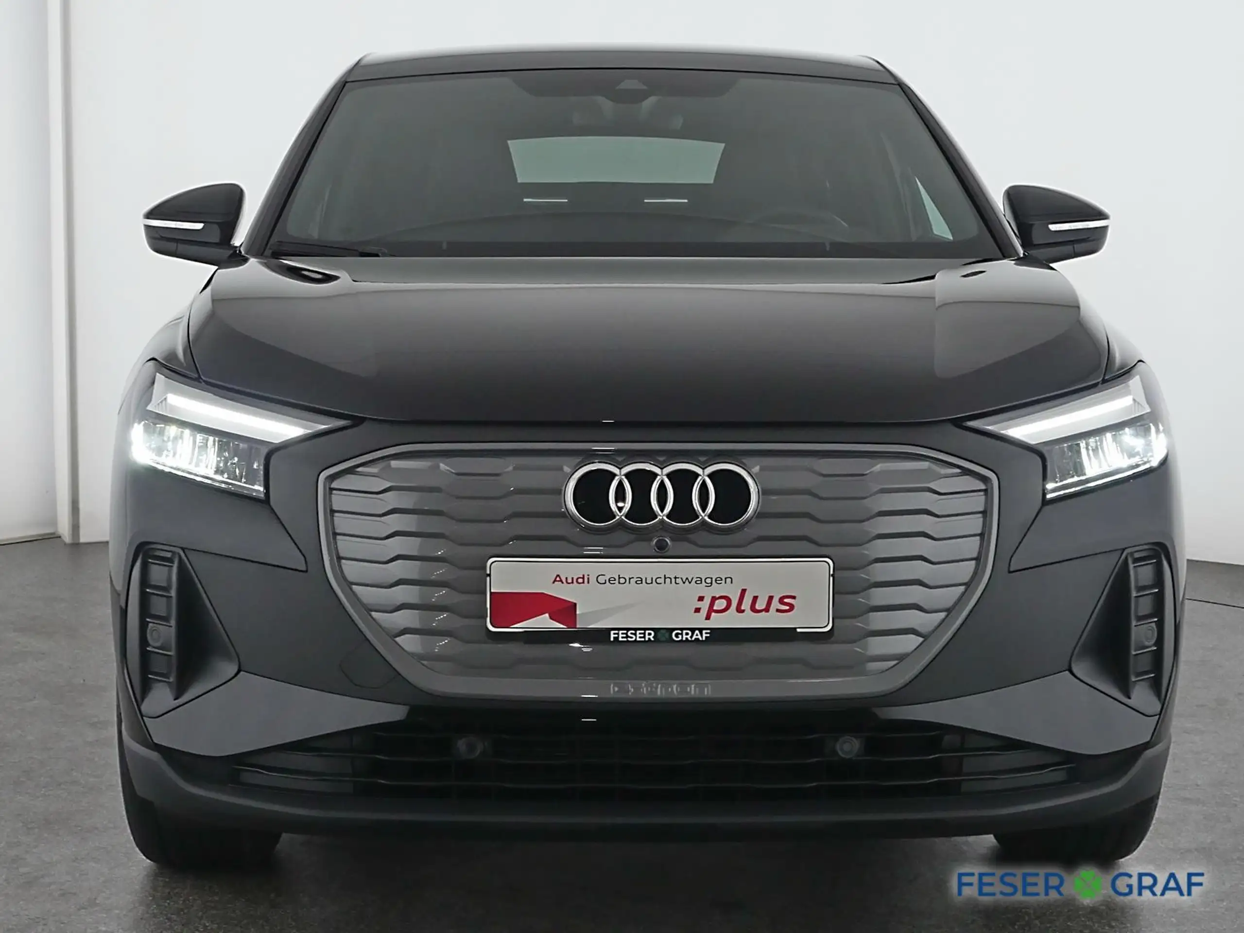 Audi - Q4 e-tron