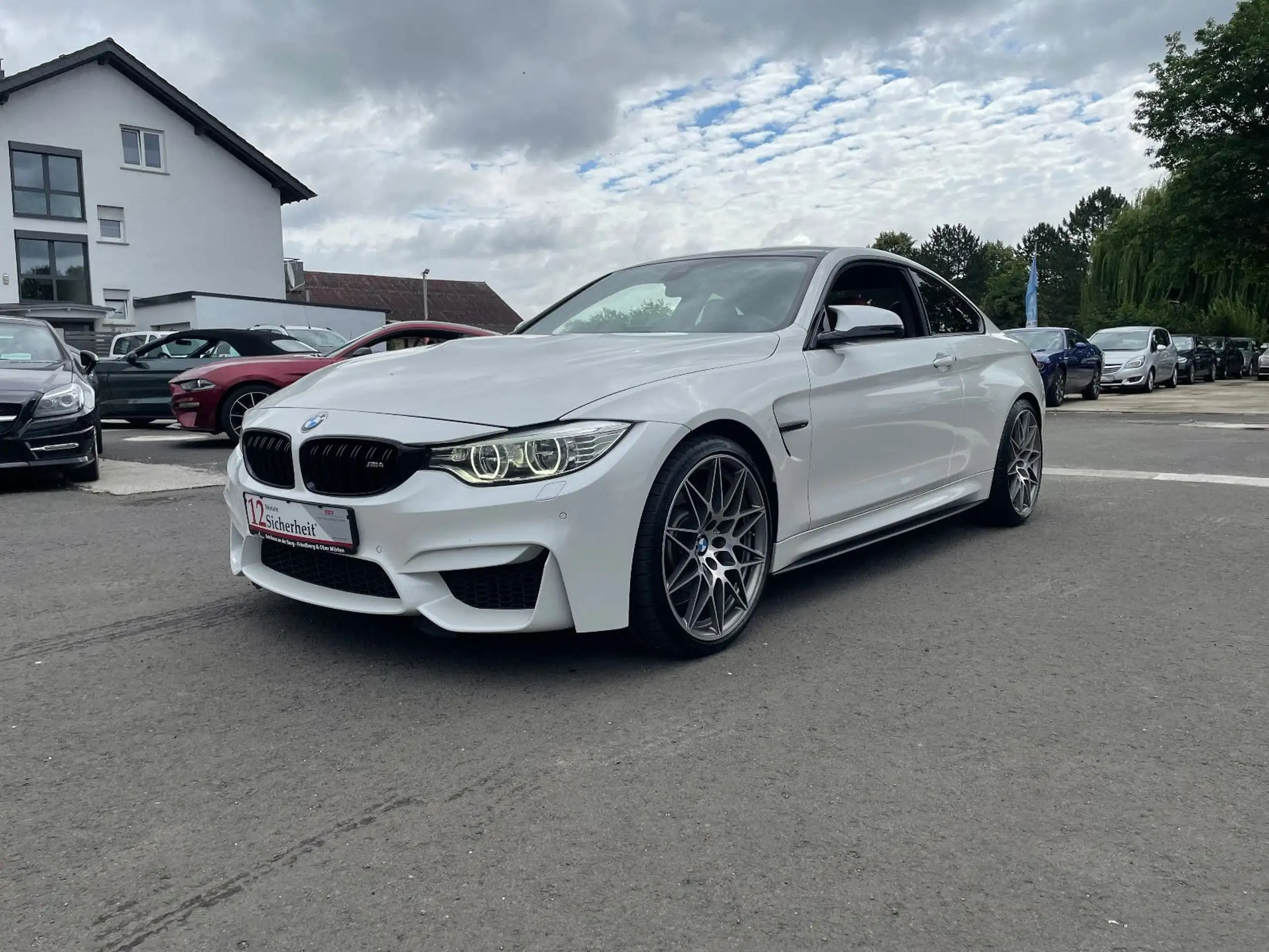 BMW - M4