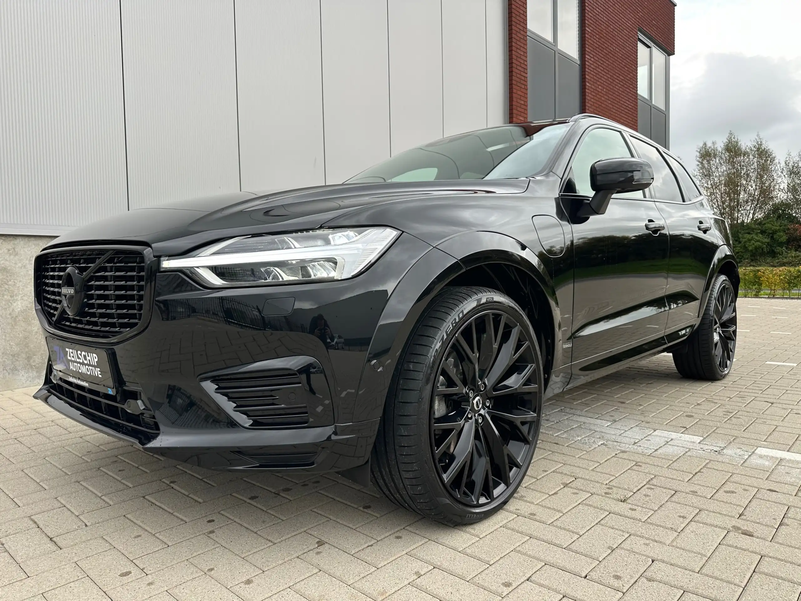 Volvo - XC60