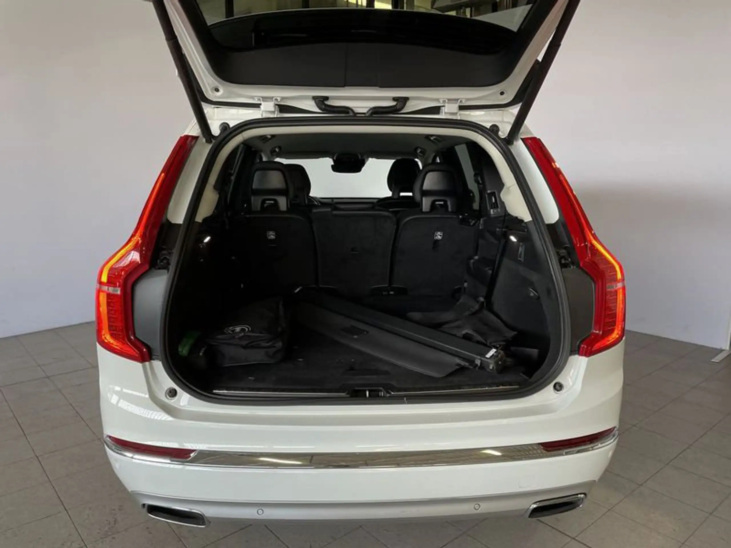 Volvo - XC90