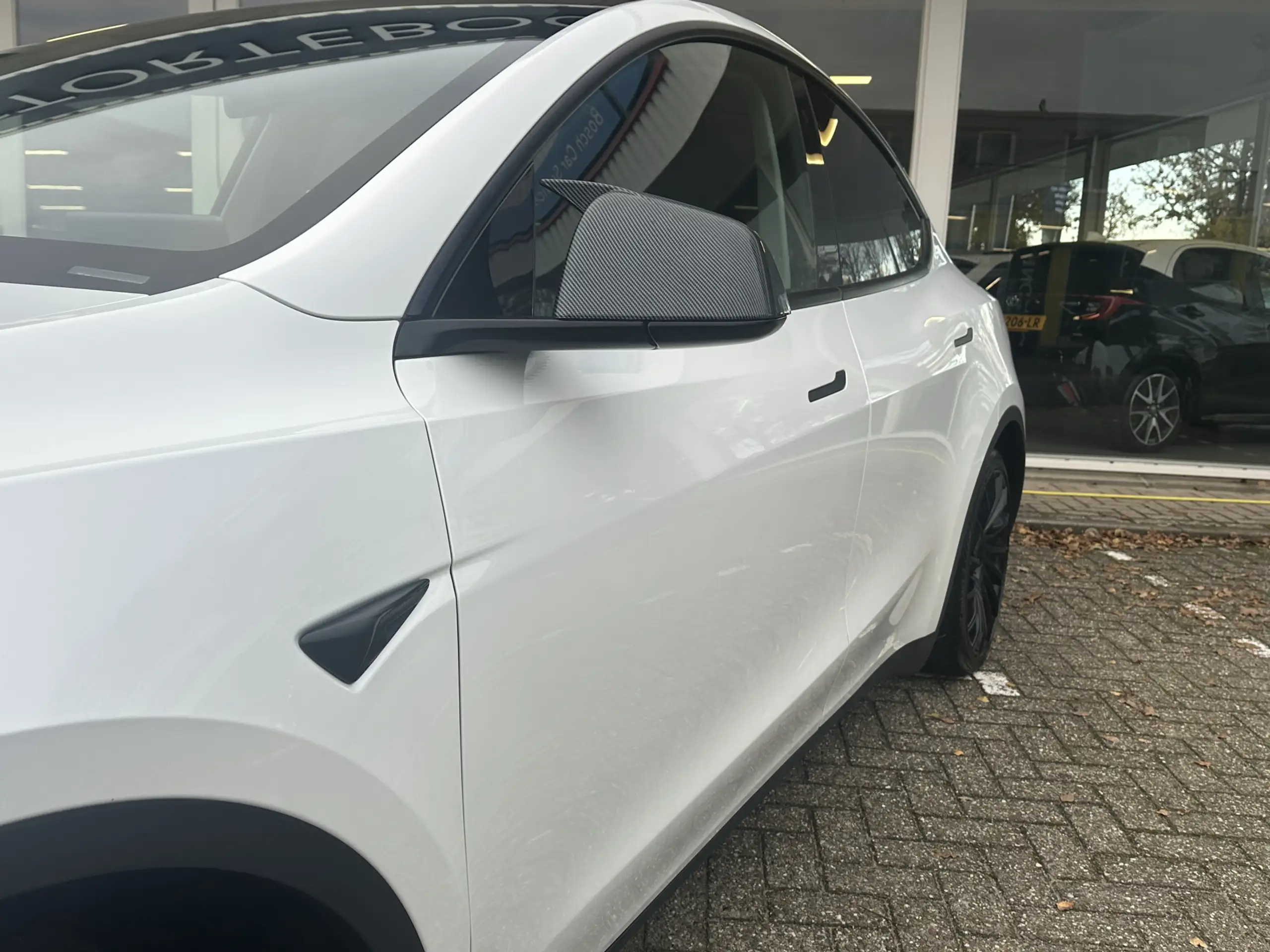 Tesla - Model Y