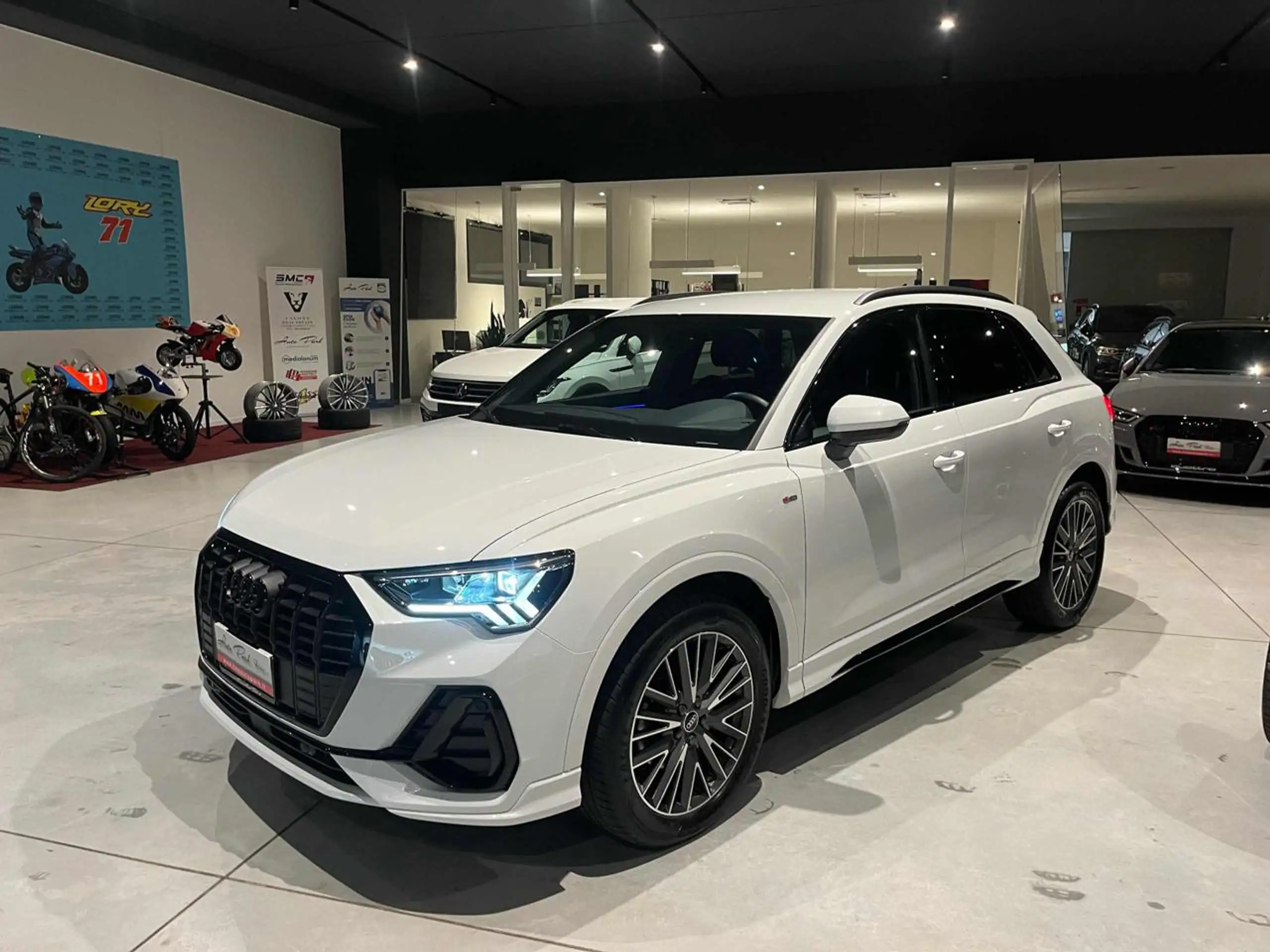 Audi - Q3