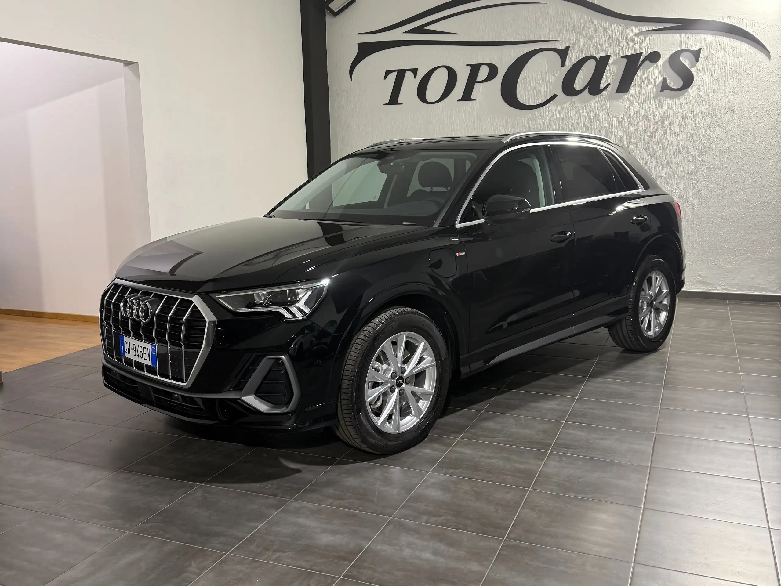 Audi - Q3