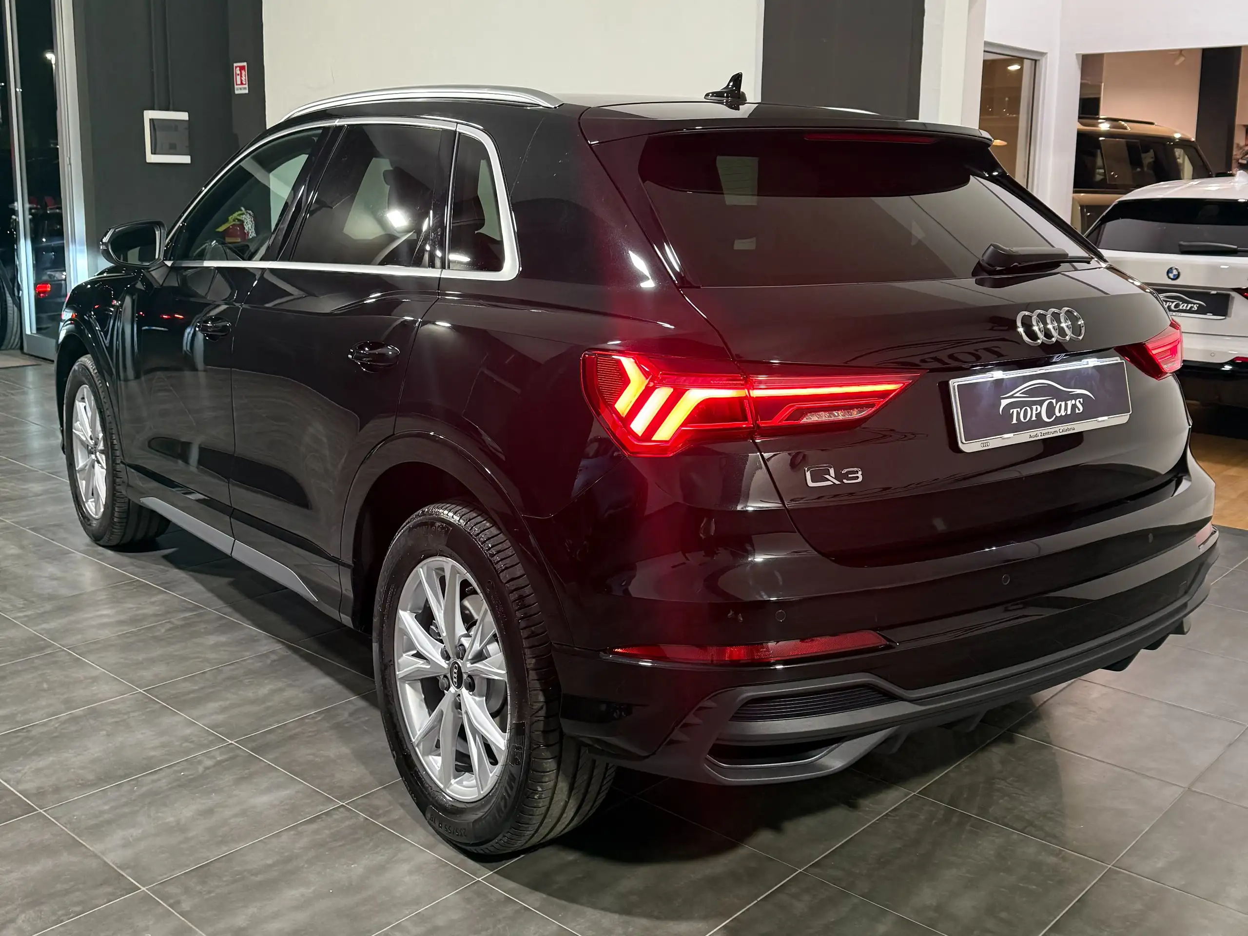 Audi - Q3