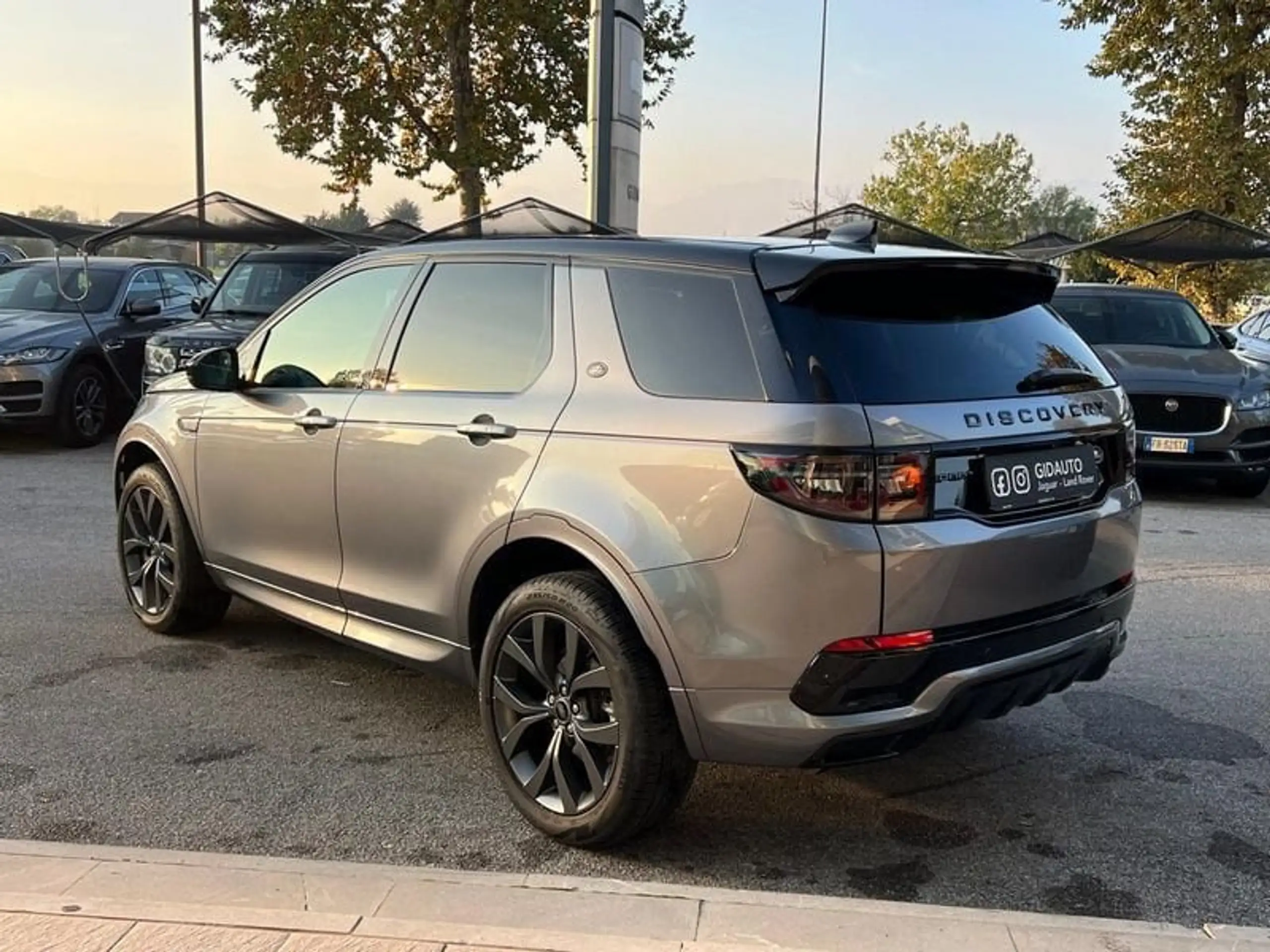 Land Rover - Discovery Sport