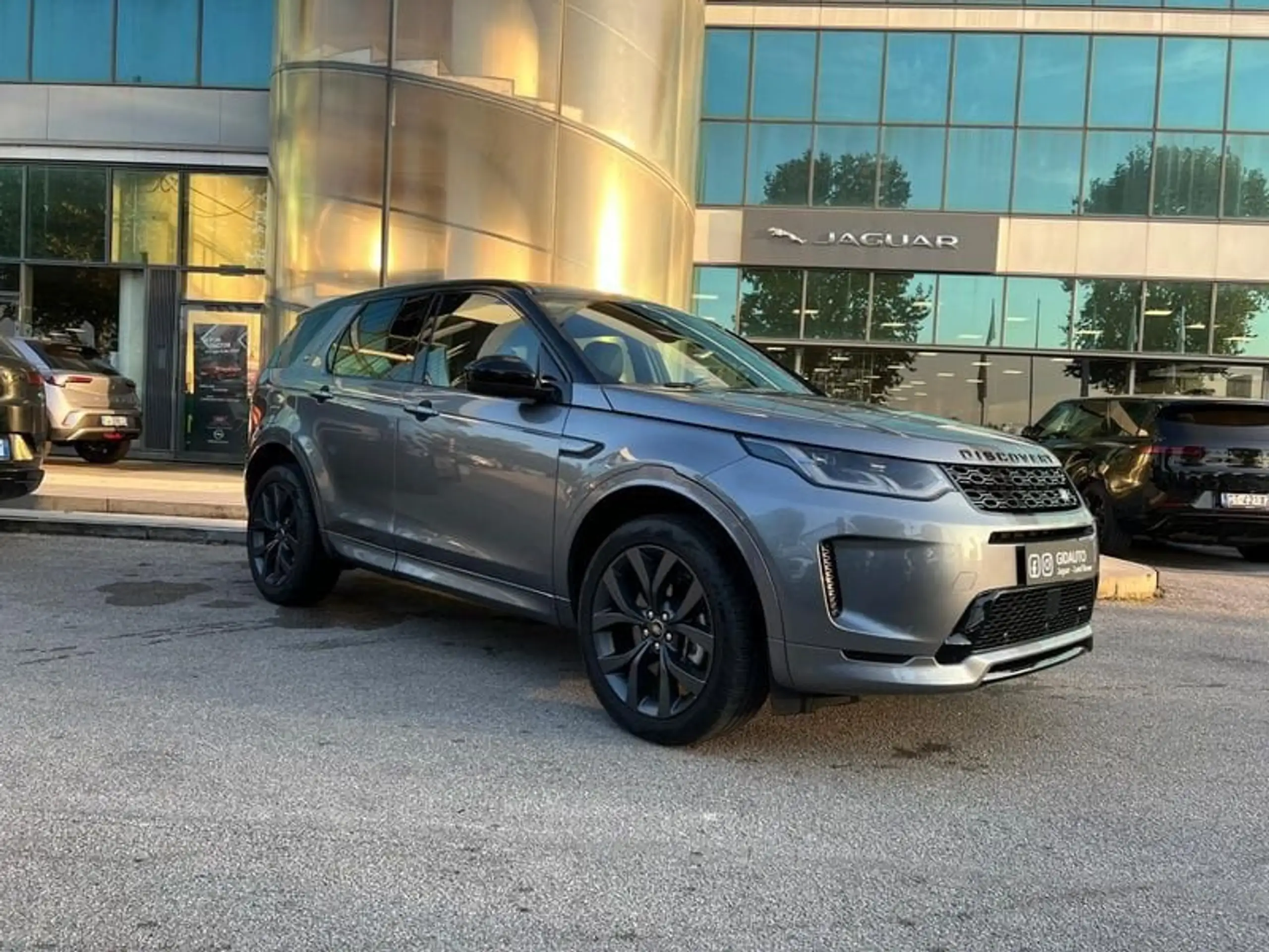 Land Rover - Discovery Sport