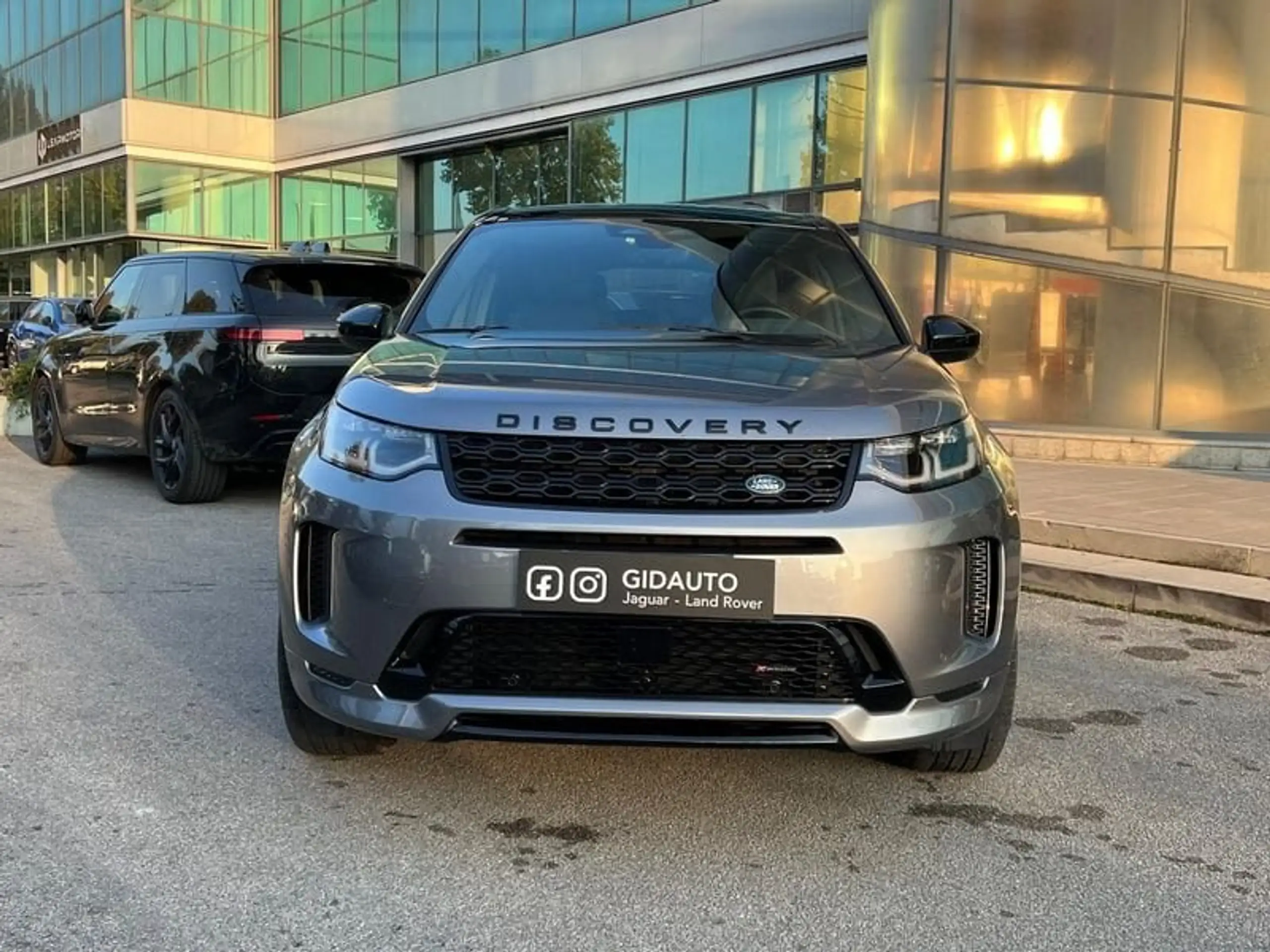 Land Rover - Discovery Sport