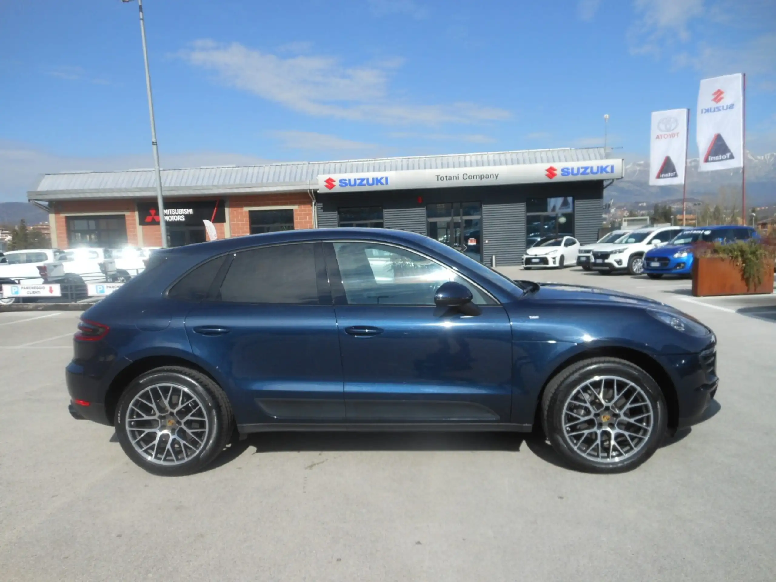 Porsche - Macan