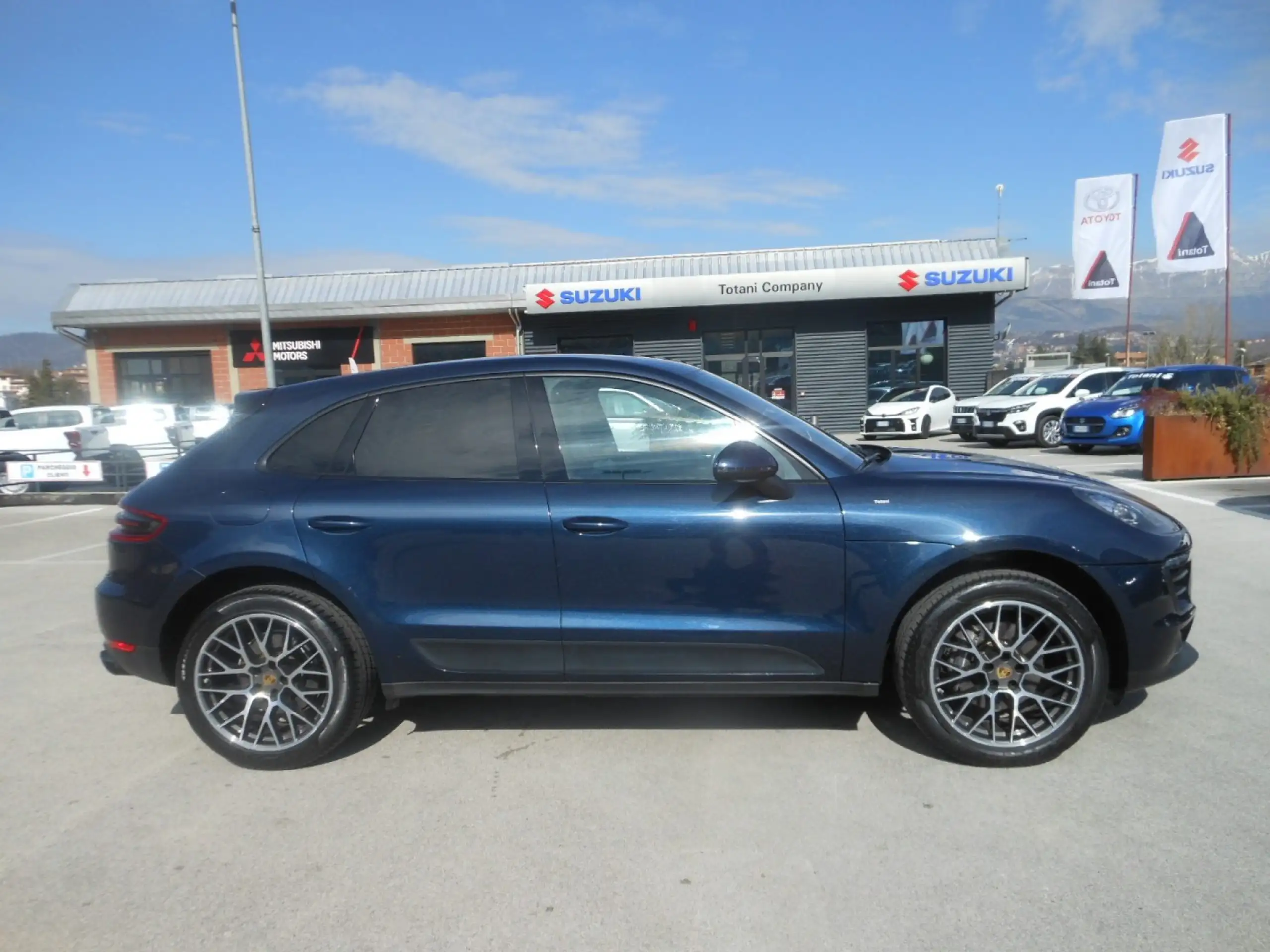 Porsche - Macan