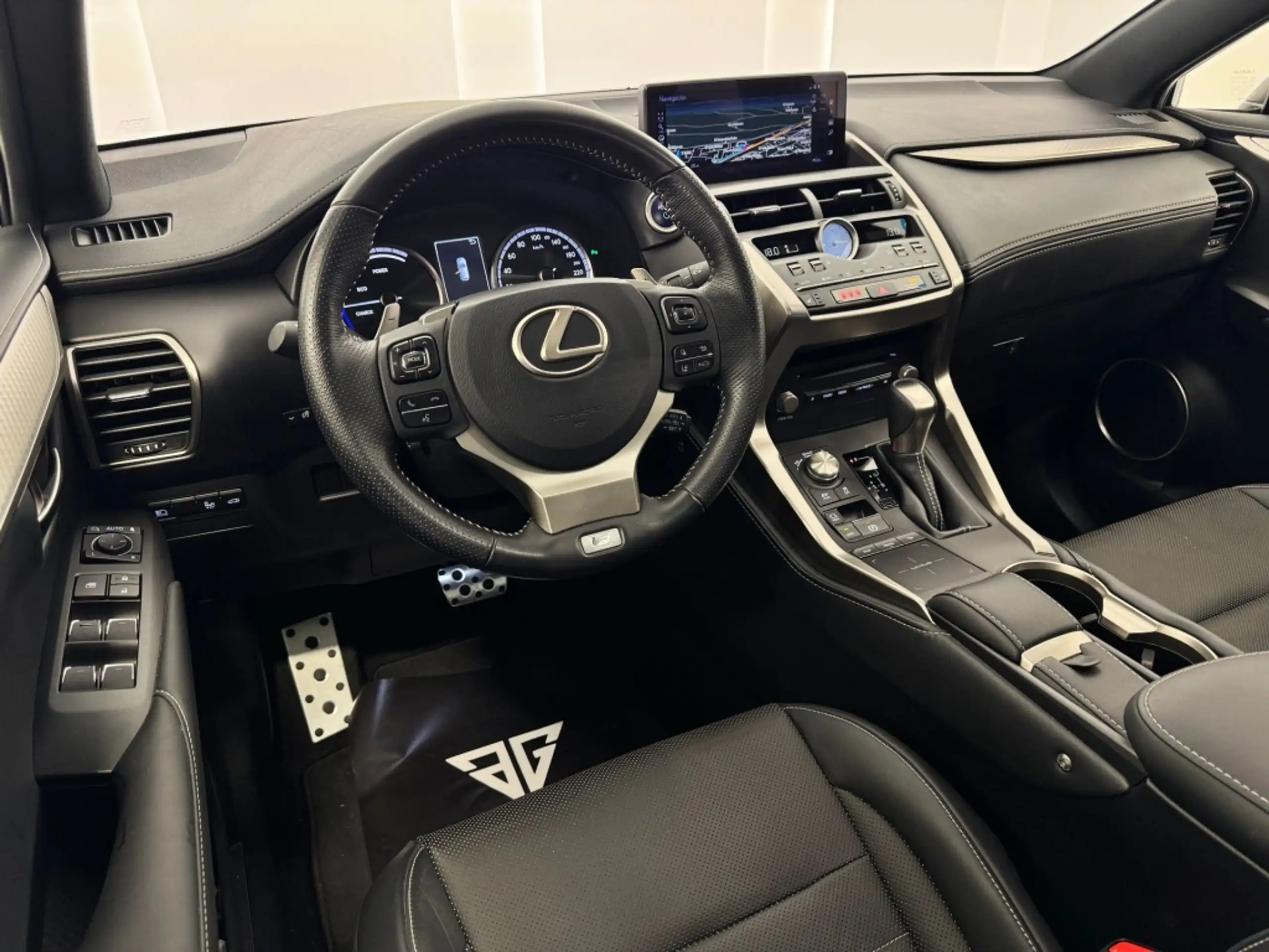 Lexus - NX 300