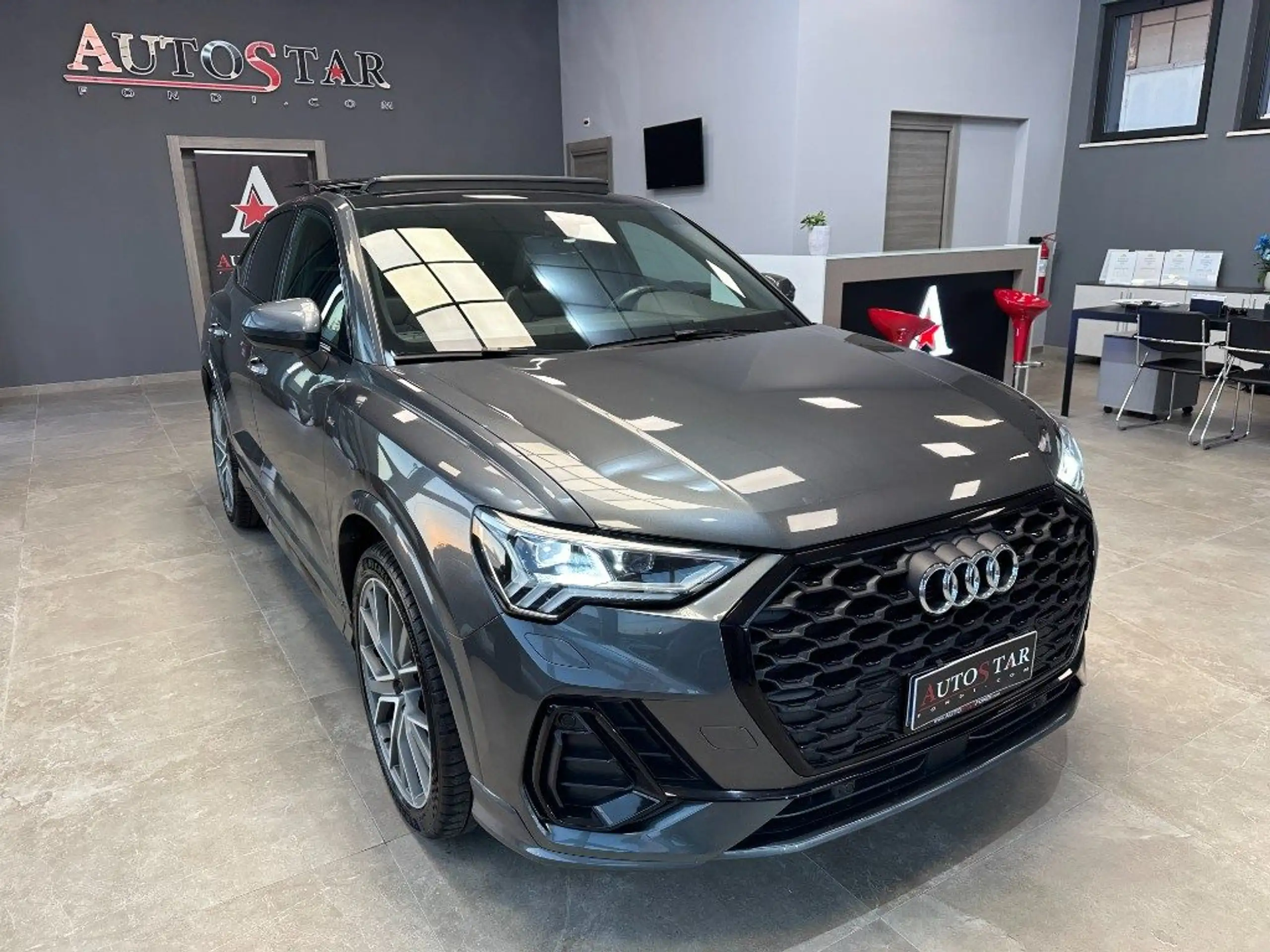 Audi - Q3