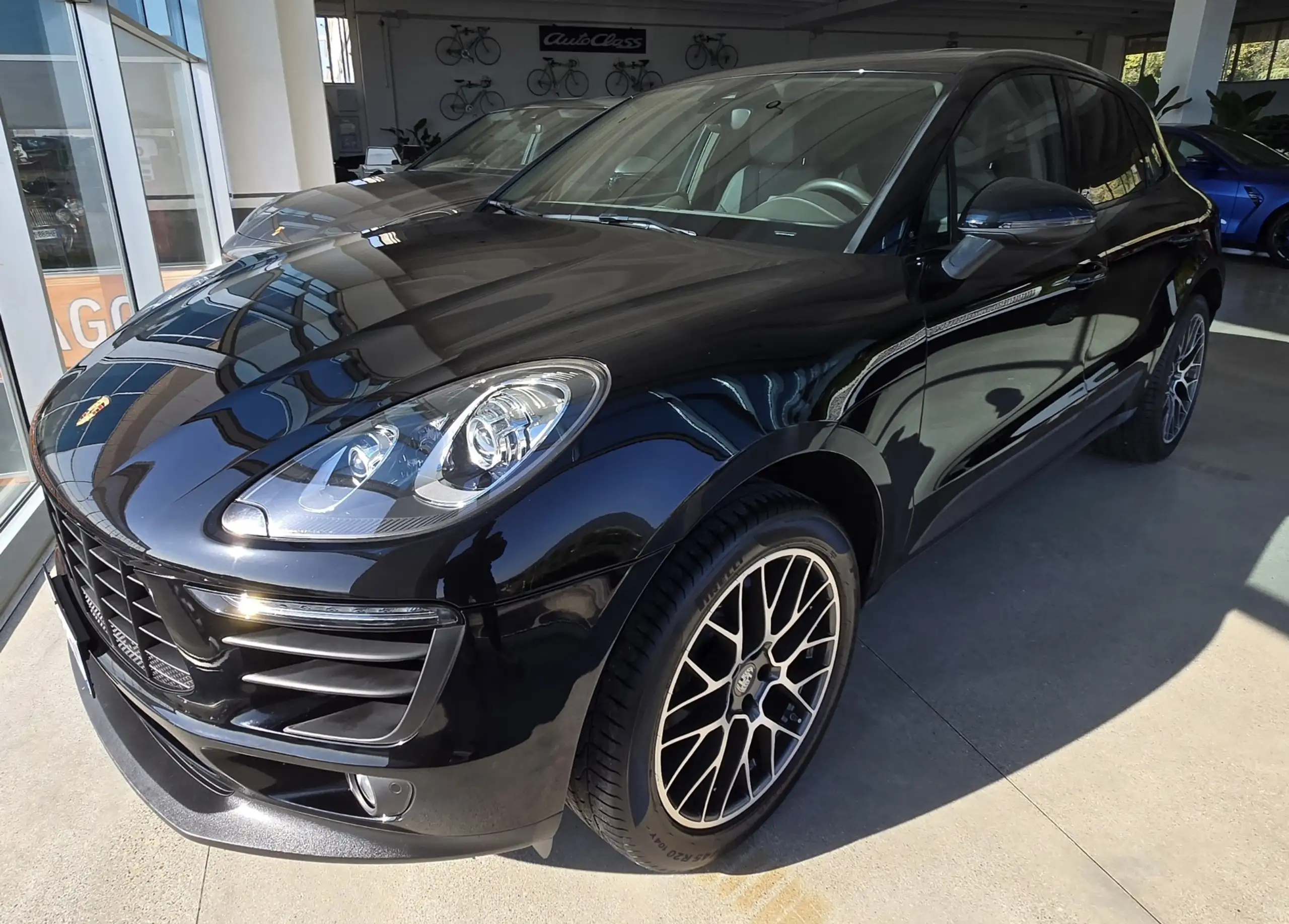 Porsche - Macan