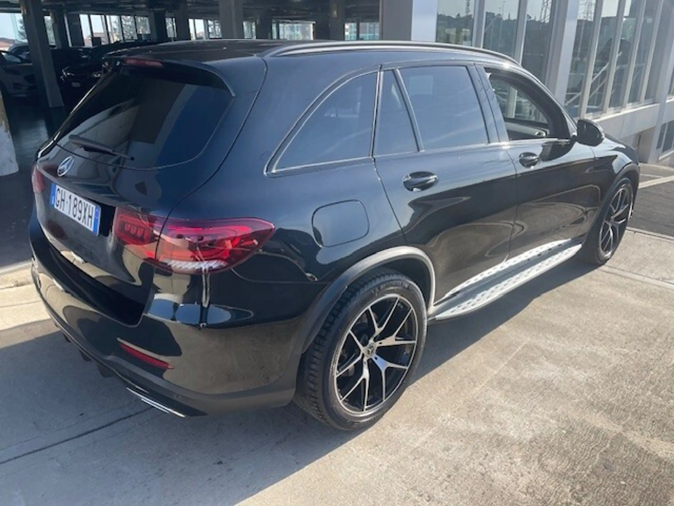 Mercedes-Benz - GLC 220