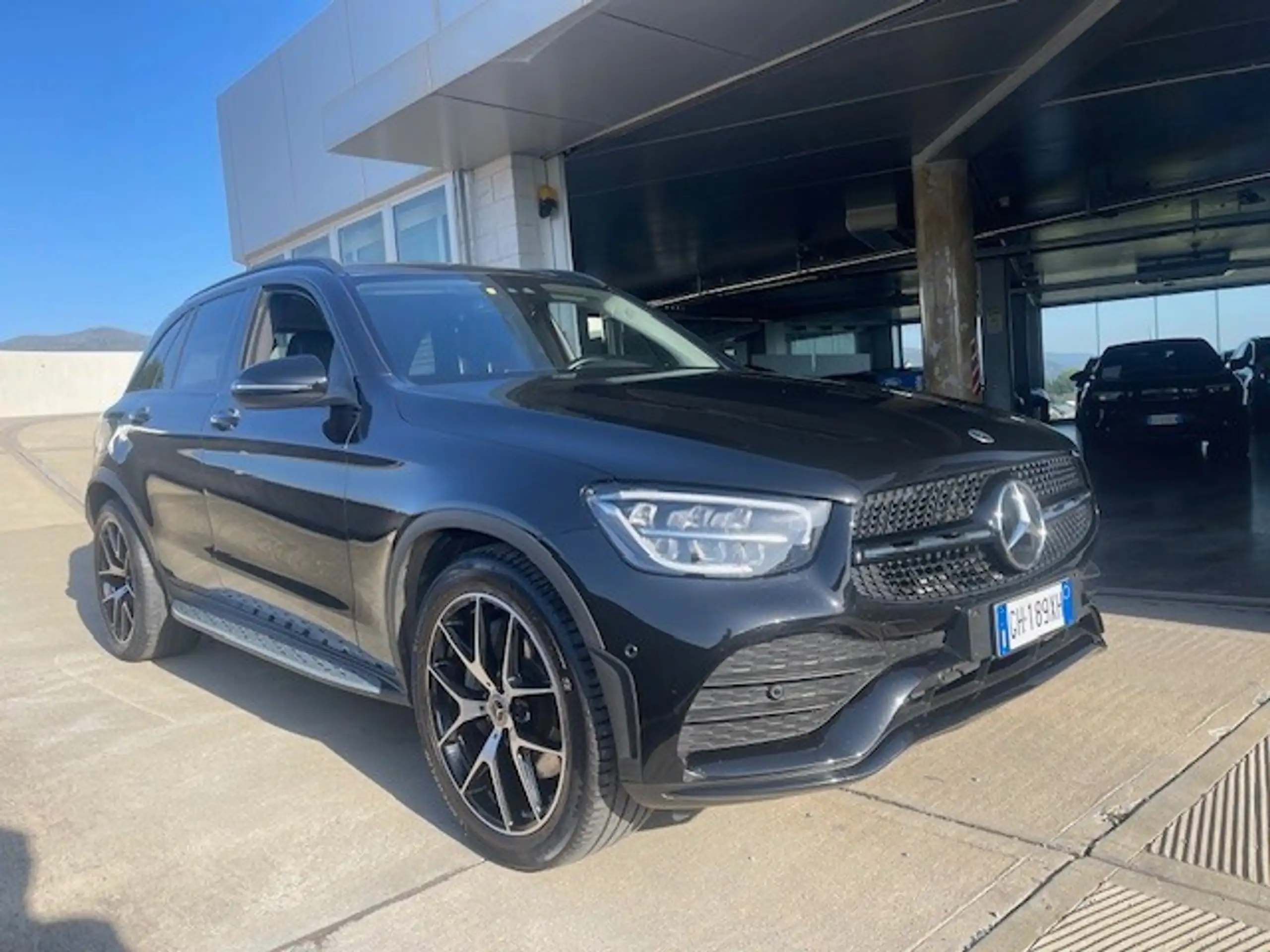 Mercedes-Benz - GLC 220