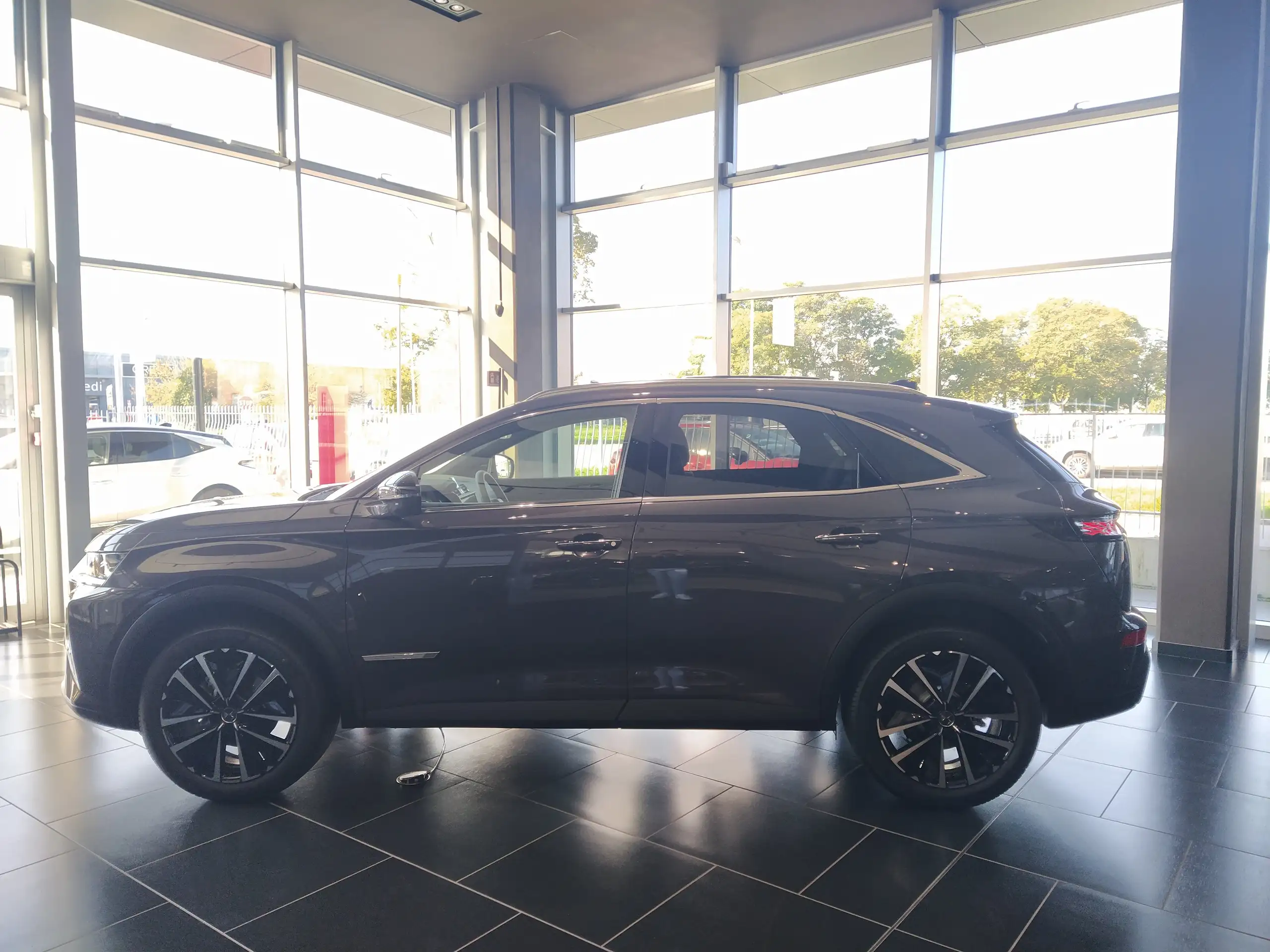 DS Automobiles - DS 7 Crossback