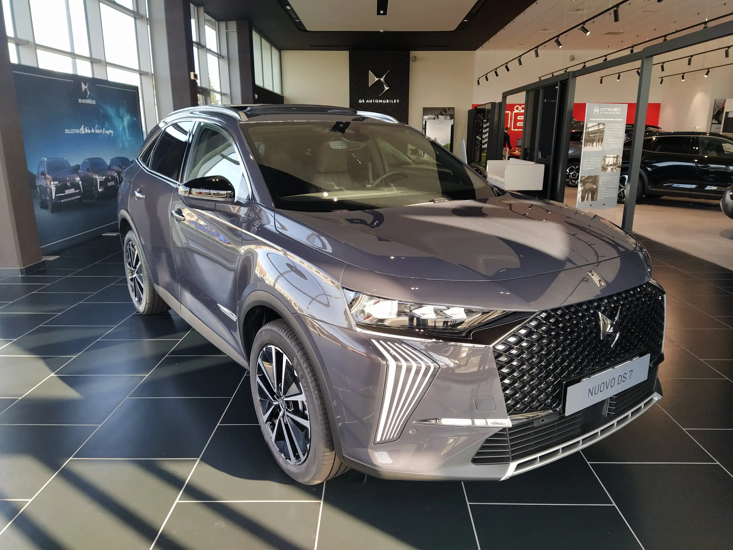 DS Automobiles - DS 7 Crossback