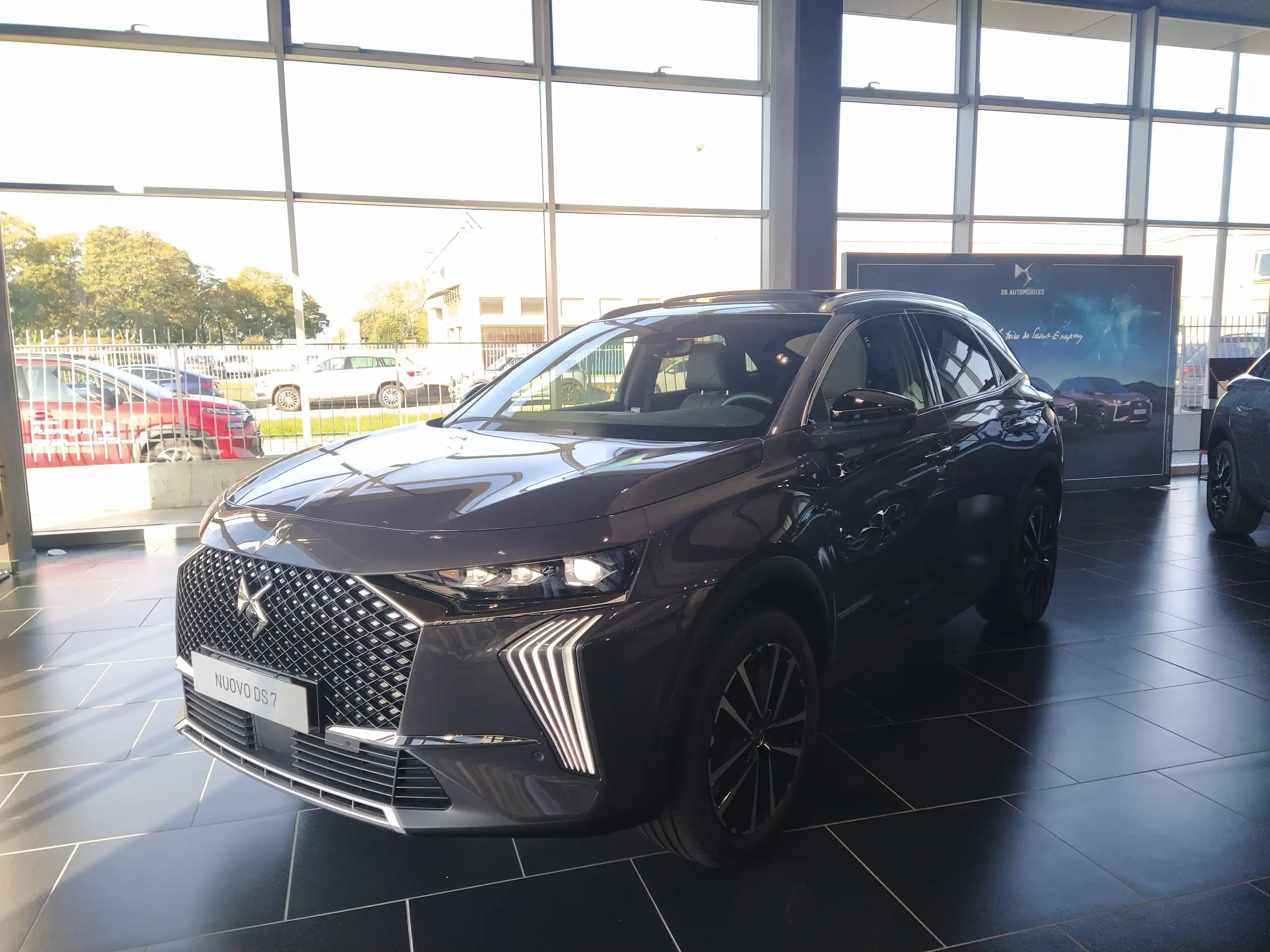 DS Automobiles - DS 7 Crossback