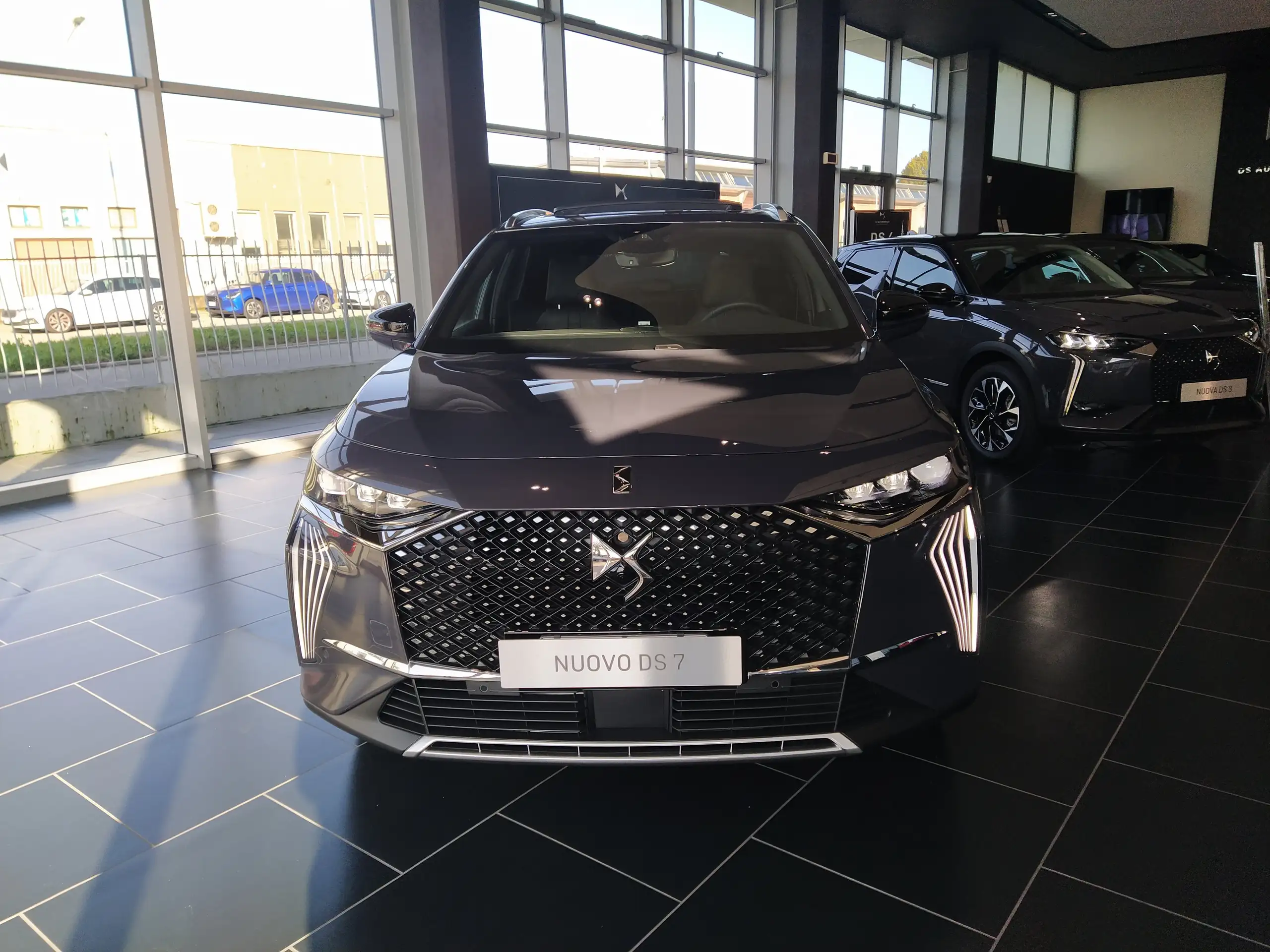 DS Automobiles - DS 7 Crossback