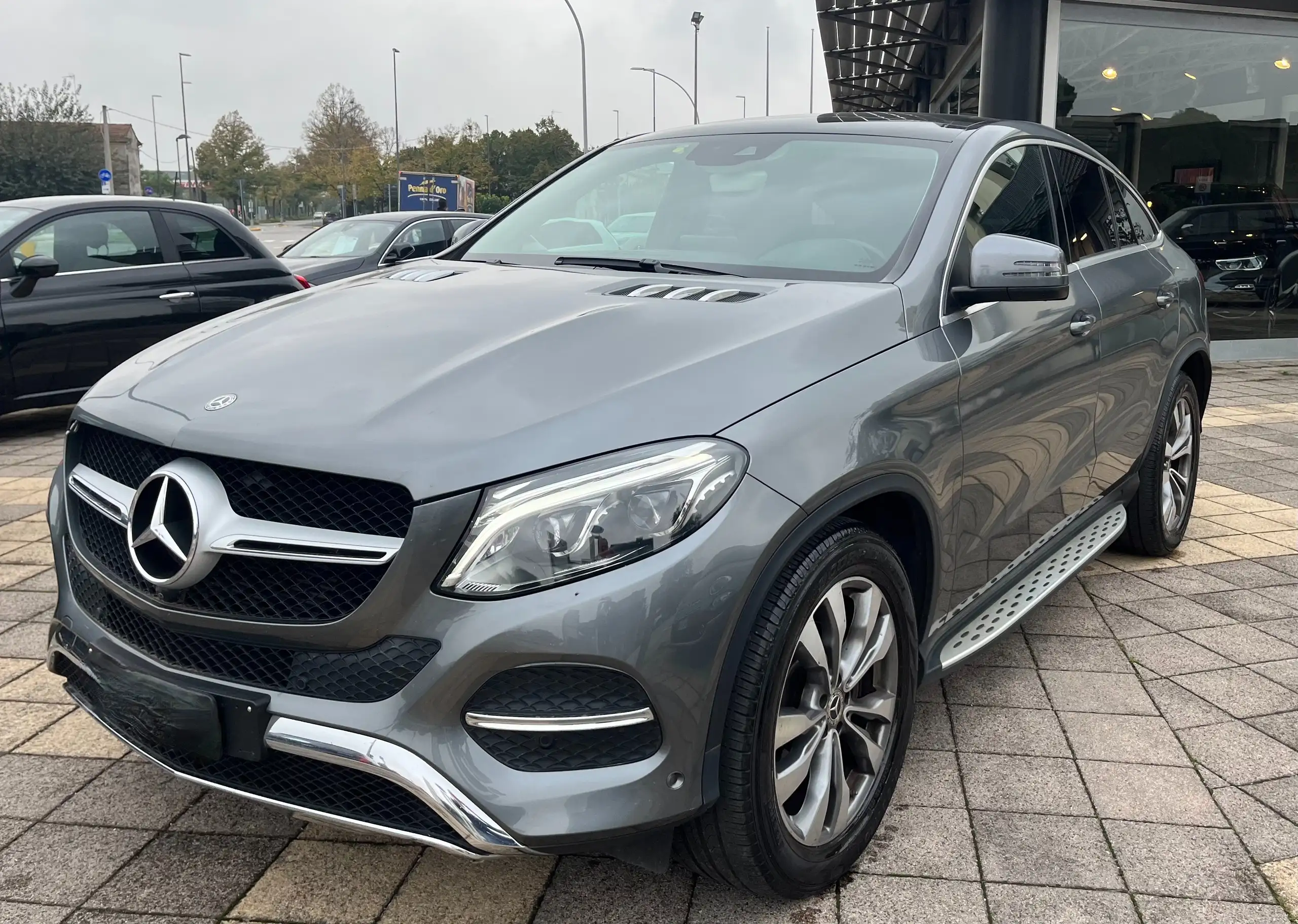 Mercedes-Benz - GLE 350