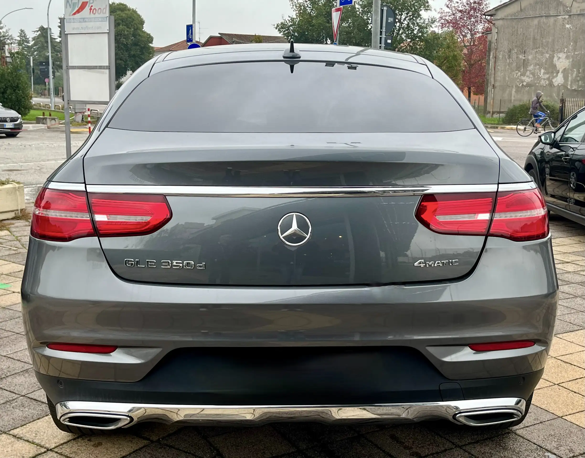 Mercedes-Benz - GLE 350