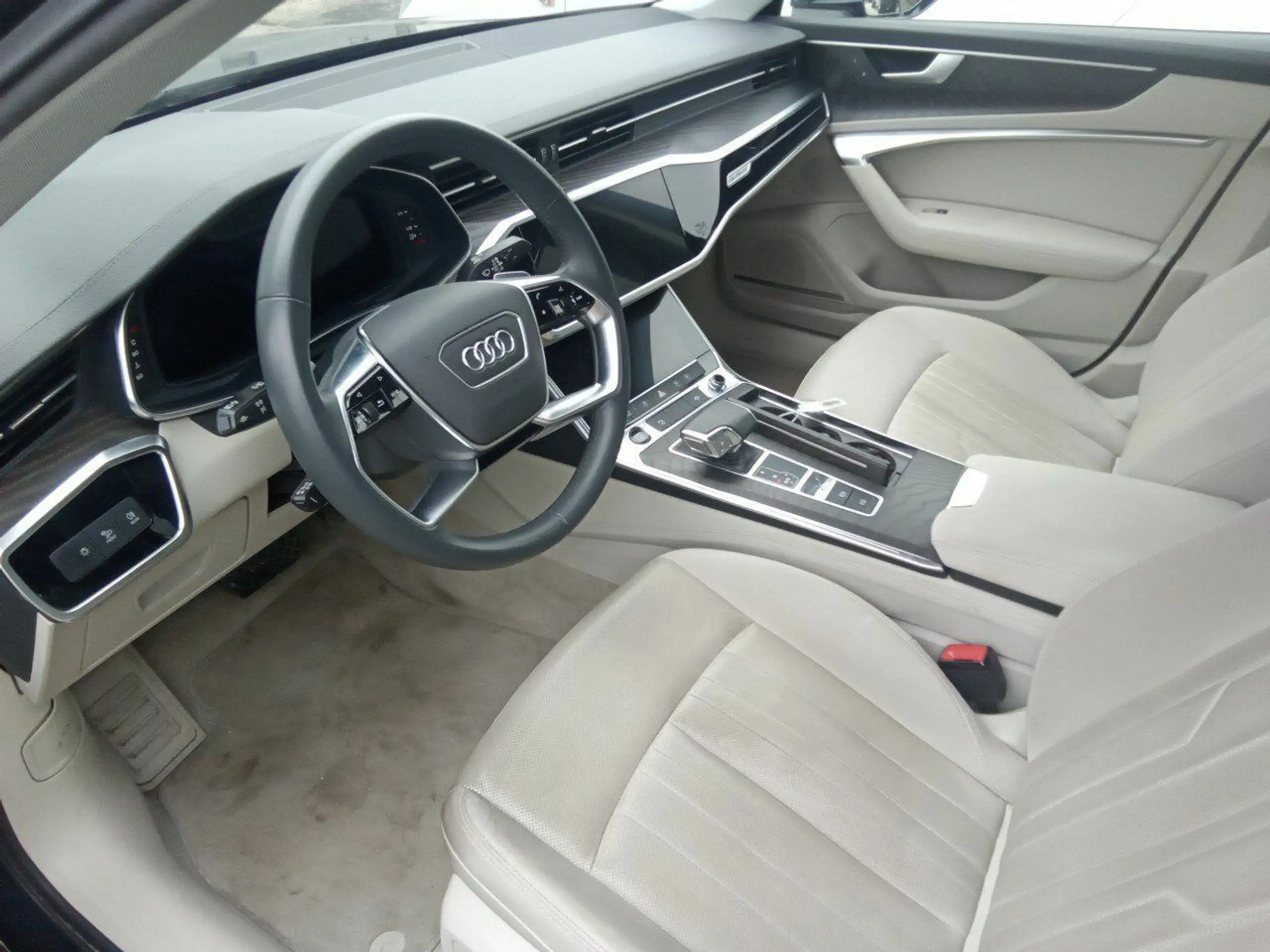 Audi - A6