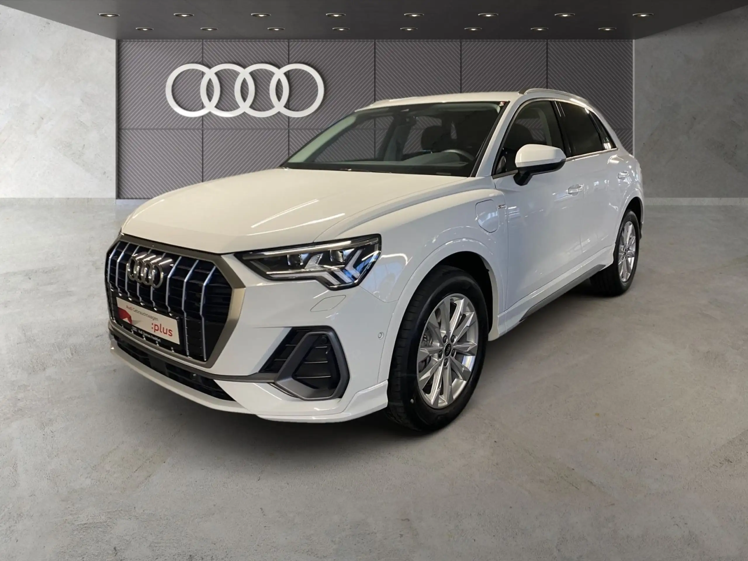 Audi - Q3