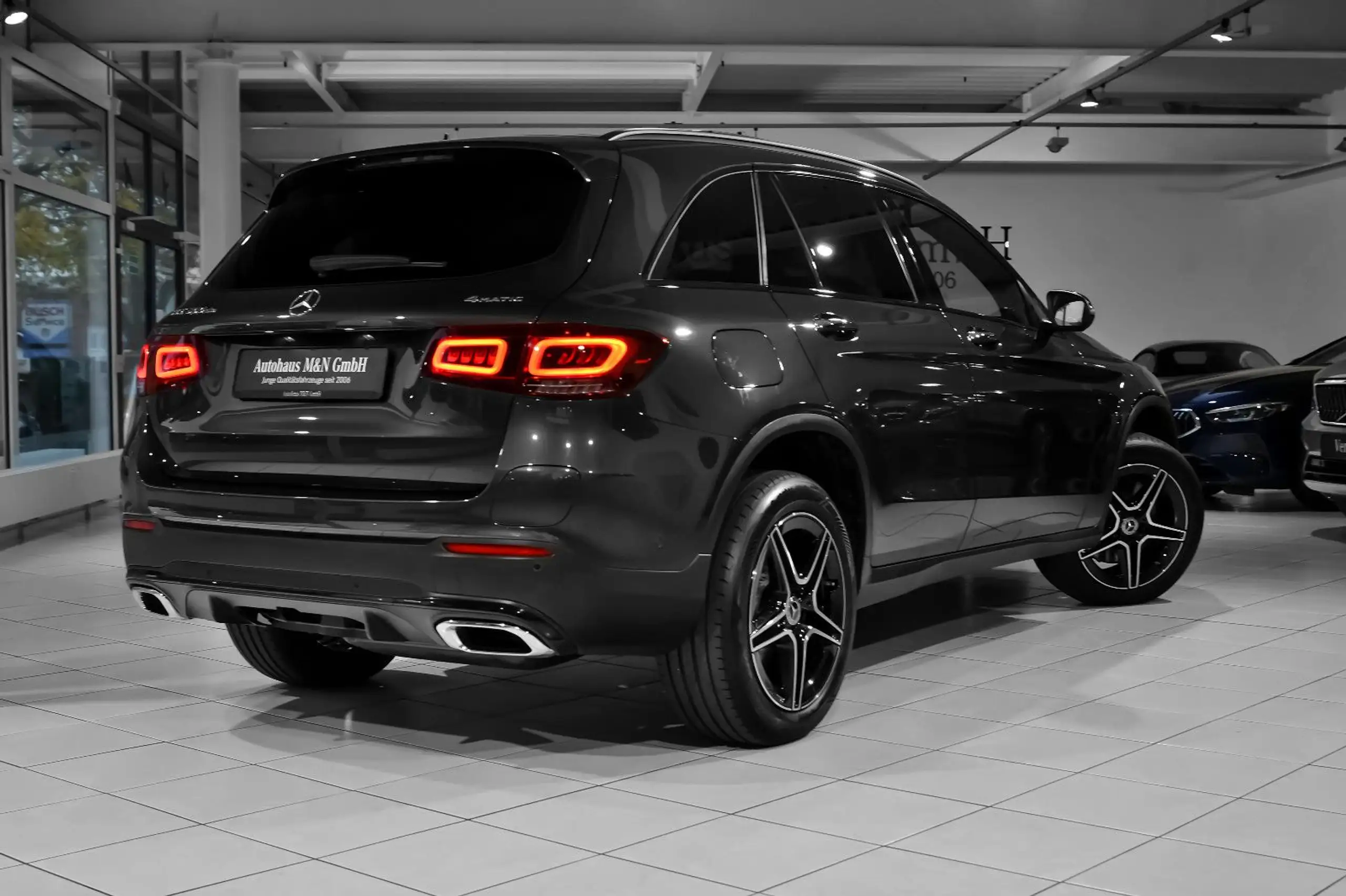 Mercedes-Benz - GLC 300