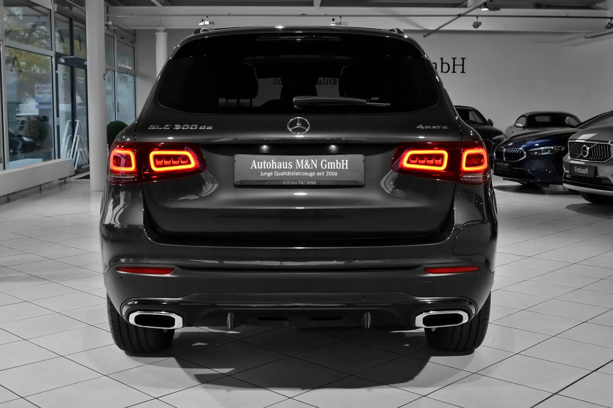 Mercedes-Benz - GLC 300