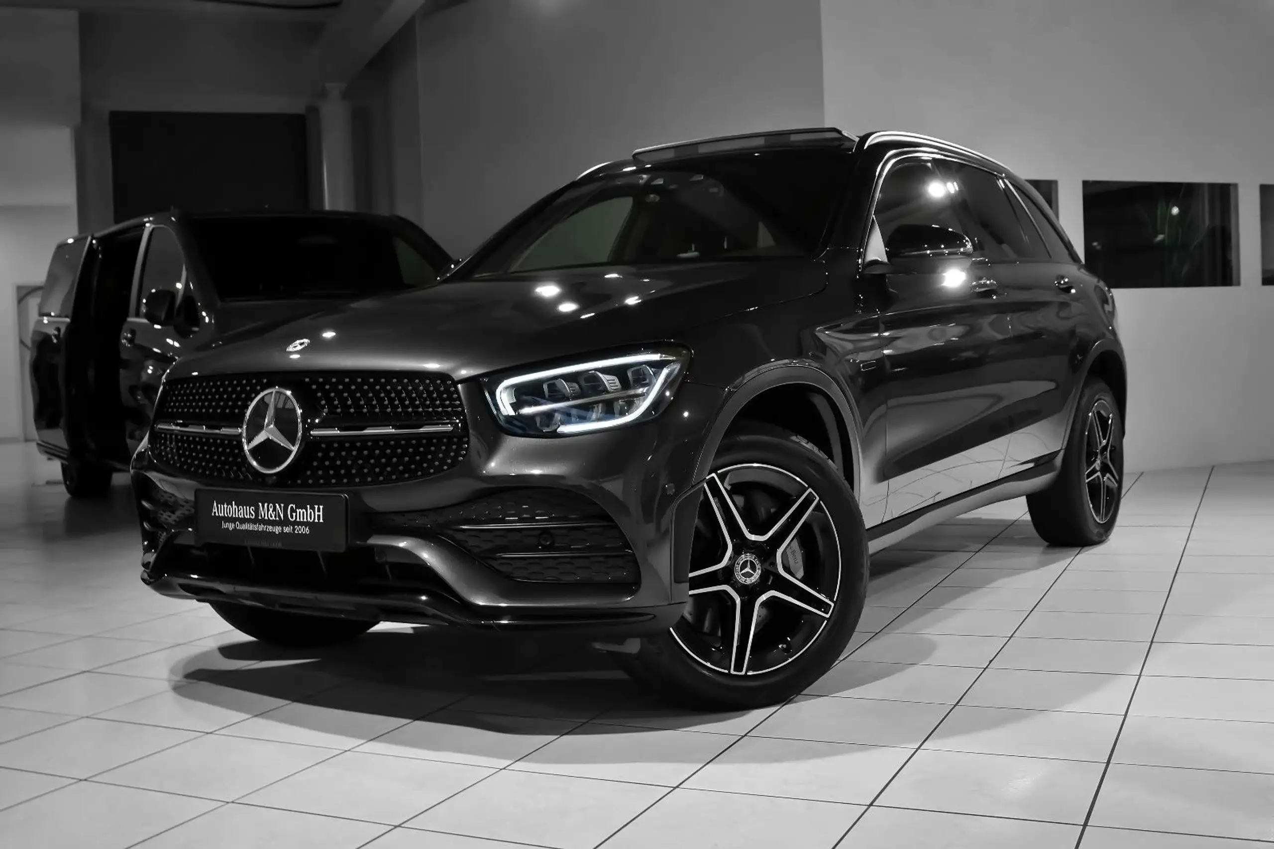 Mercedes-Benz - GLC 300