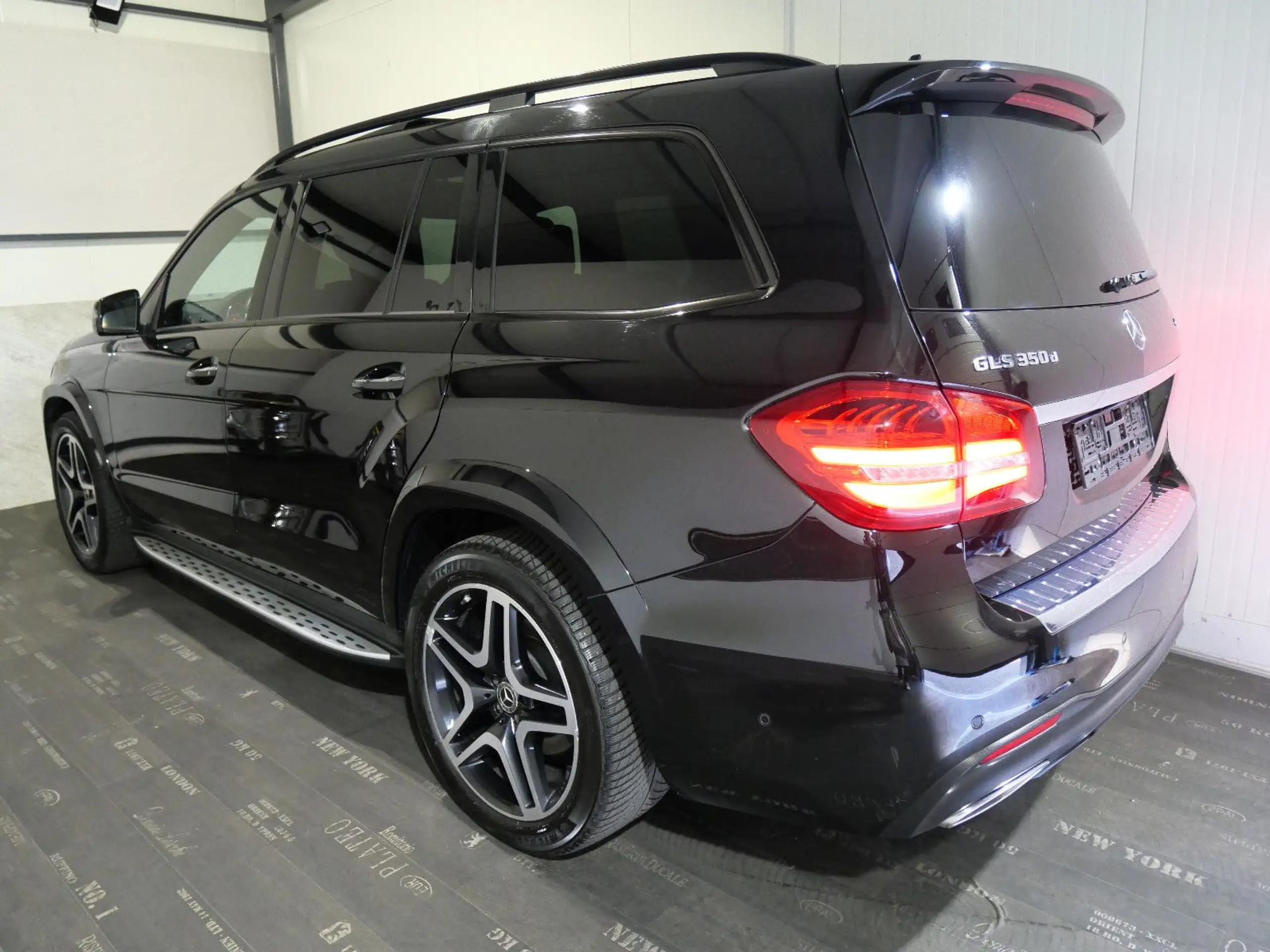 Mercedes-Benz - GLS 350