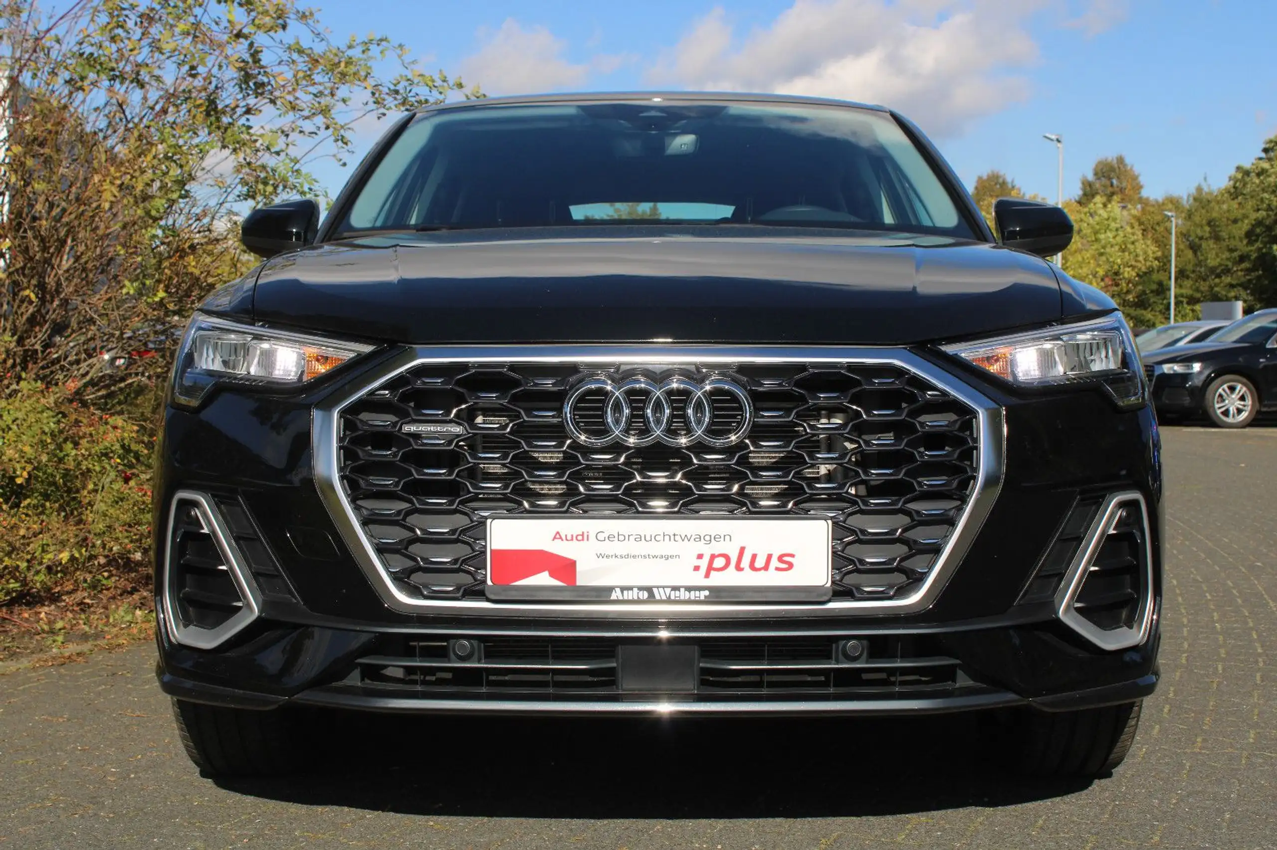 Audi - Q3