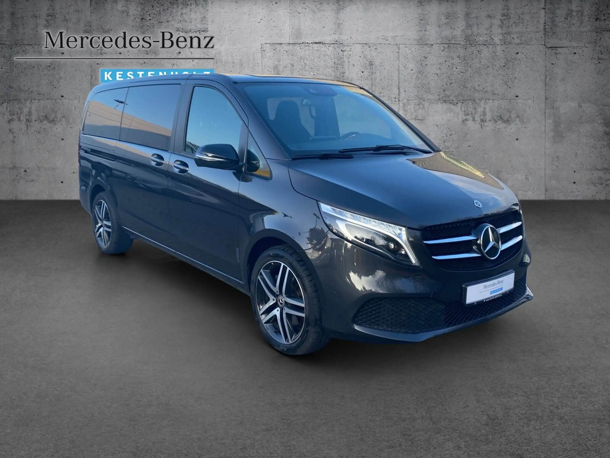 Mercedes-Benz - V 300