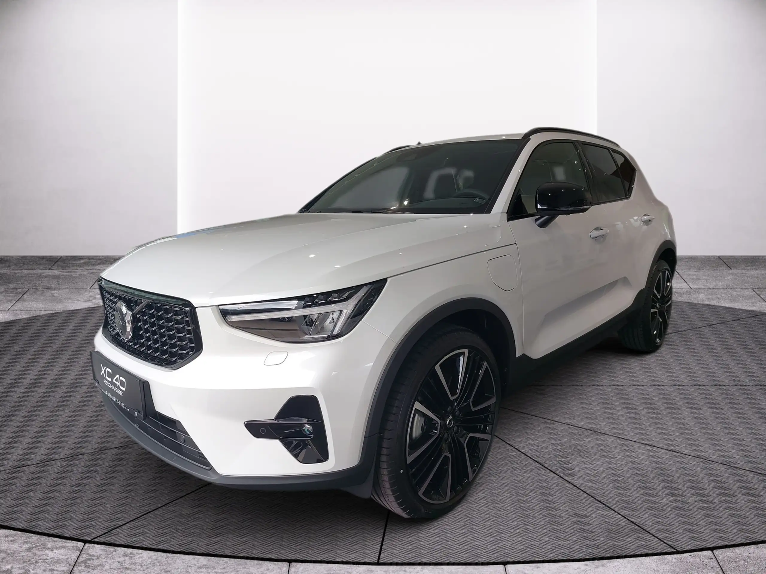 Volvo - XC40