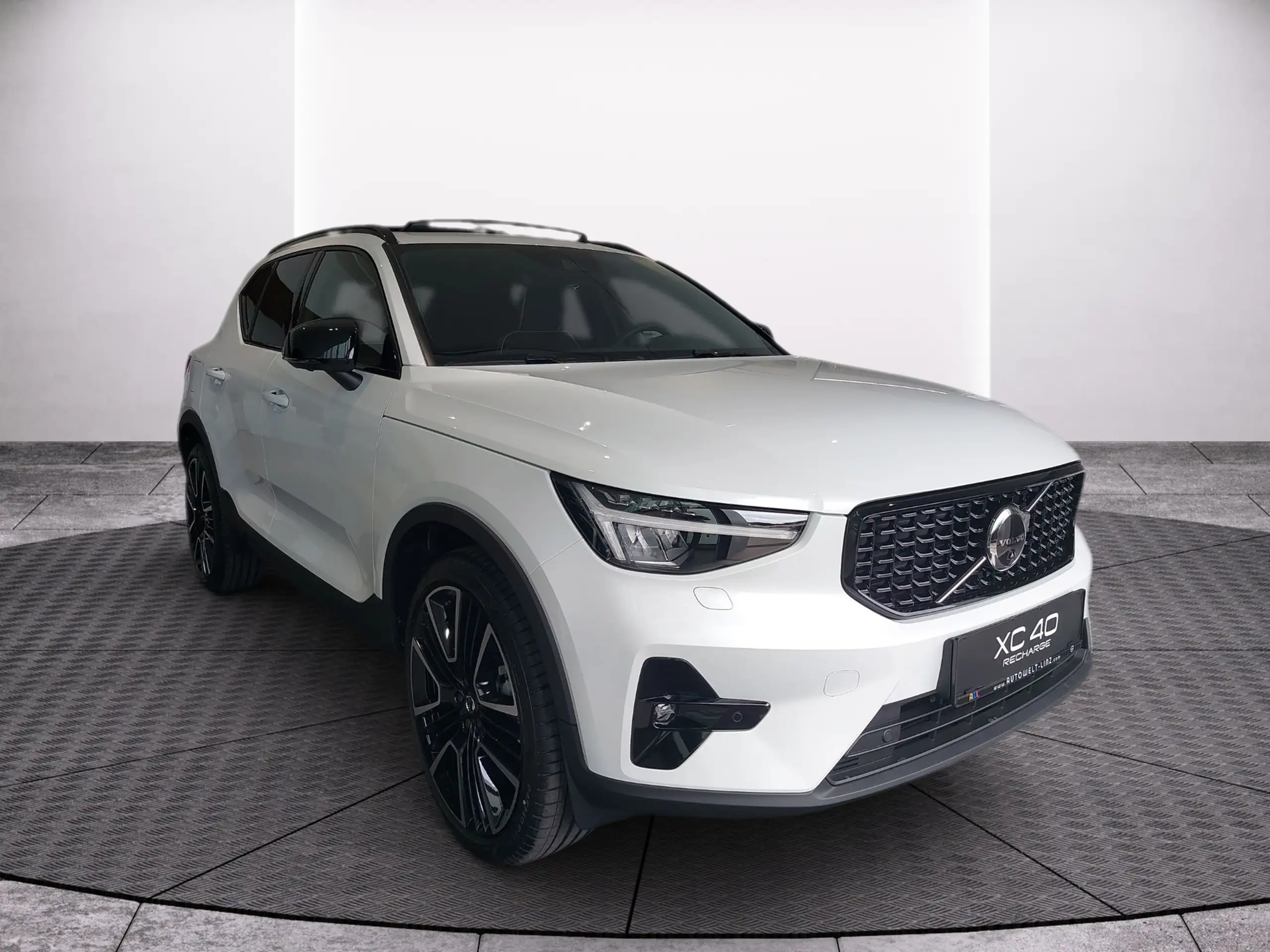 Volvo - XC40