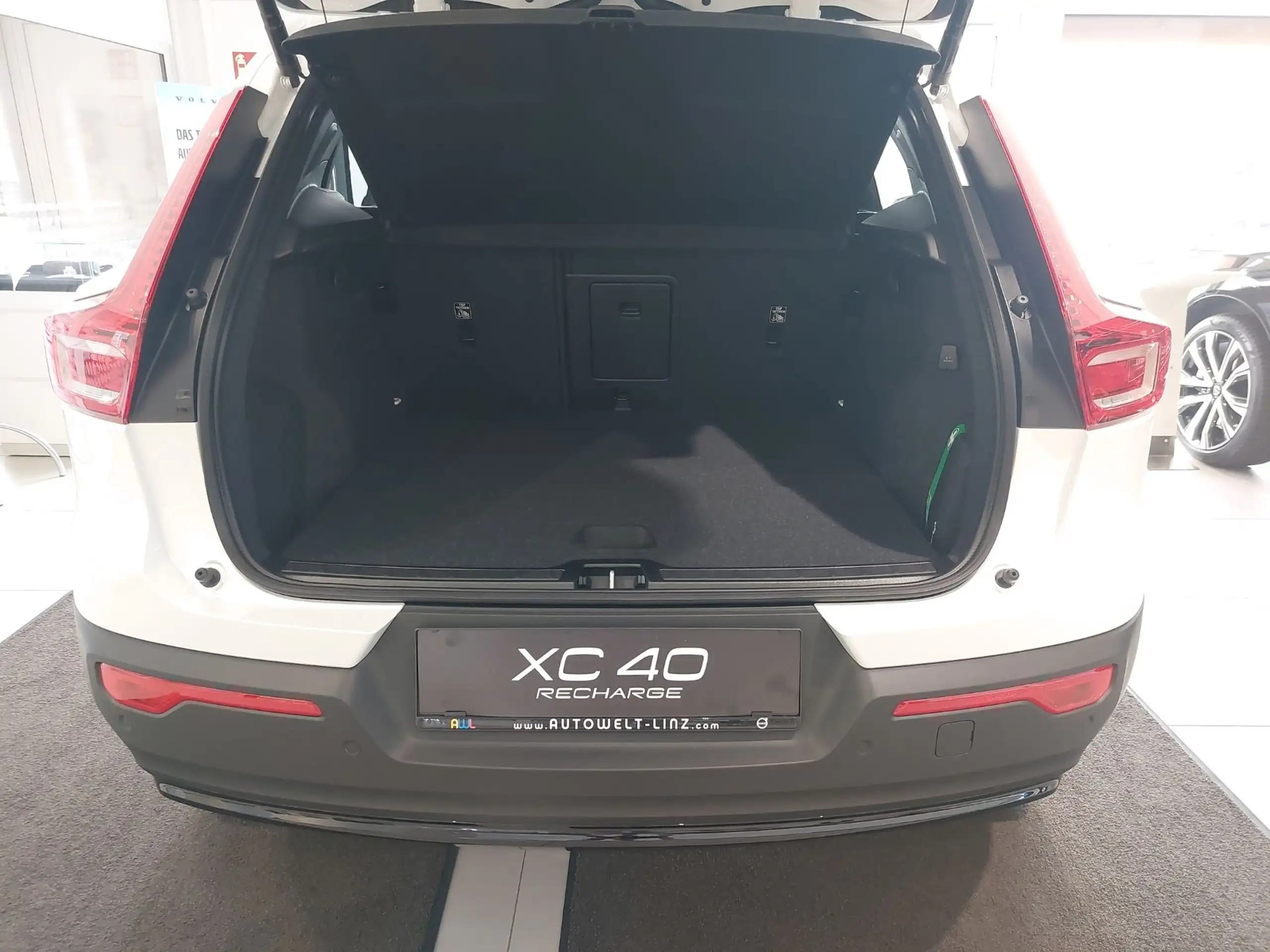 Volvo - XC40