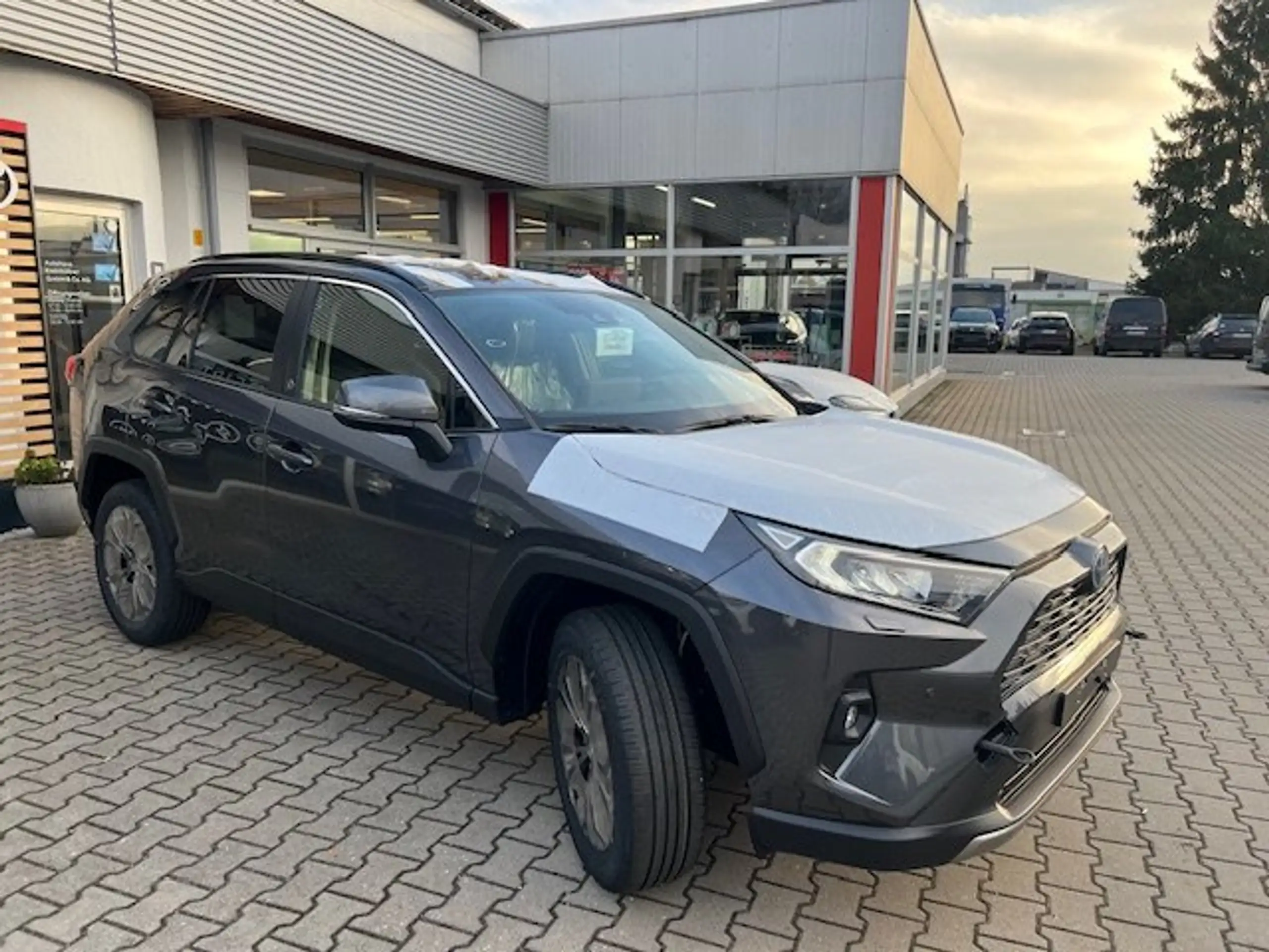 Toyota - RAV 4