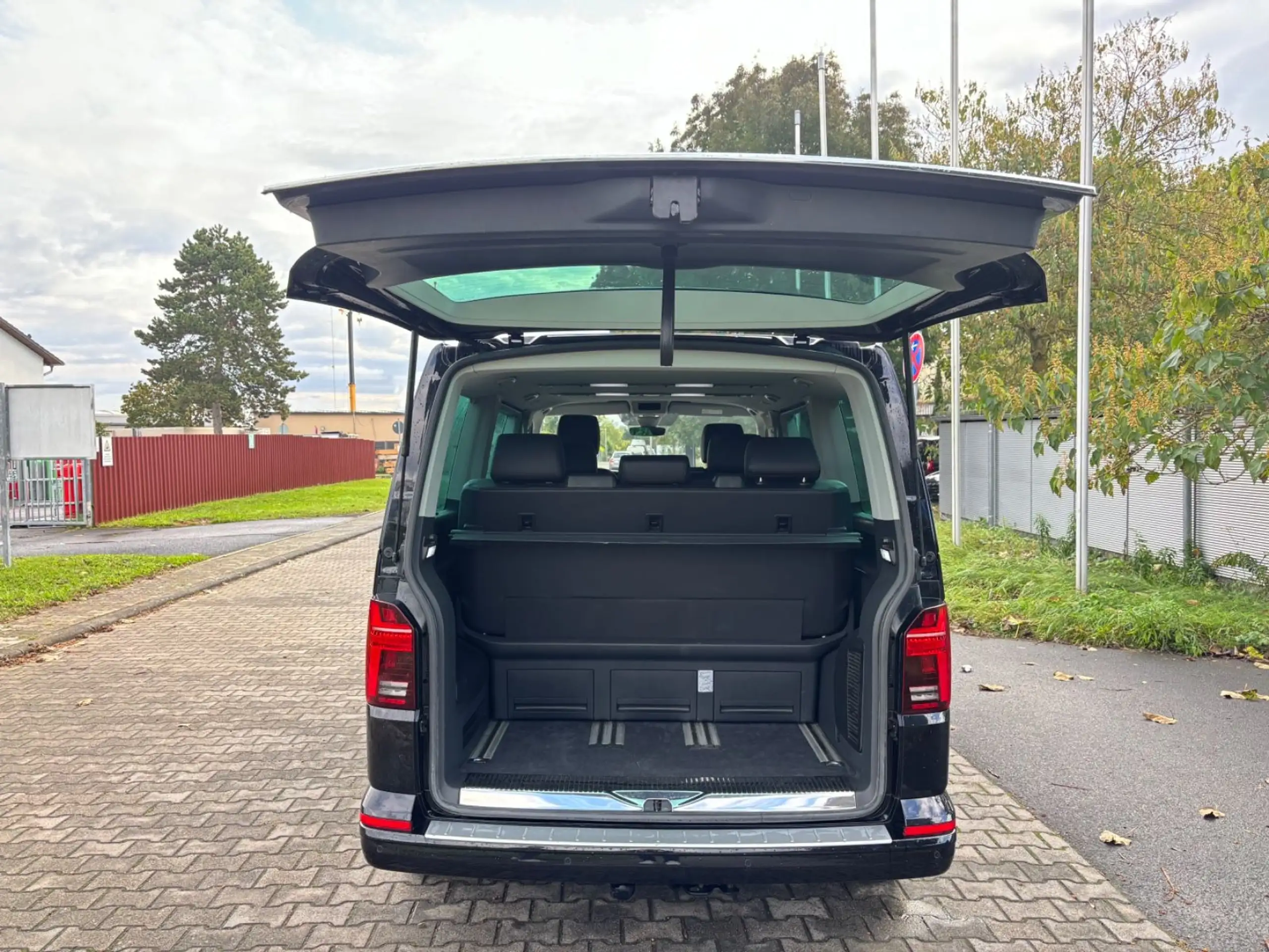 Volkswagen - T6 Multivan