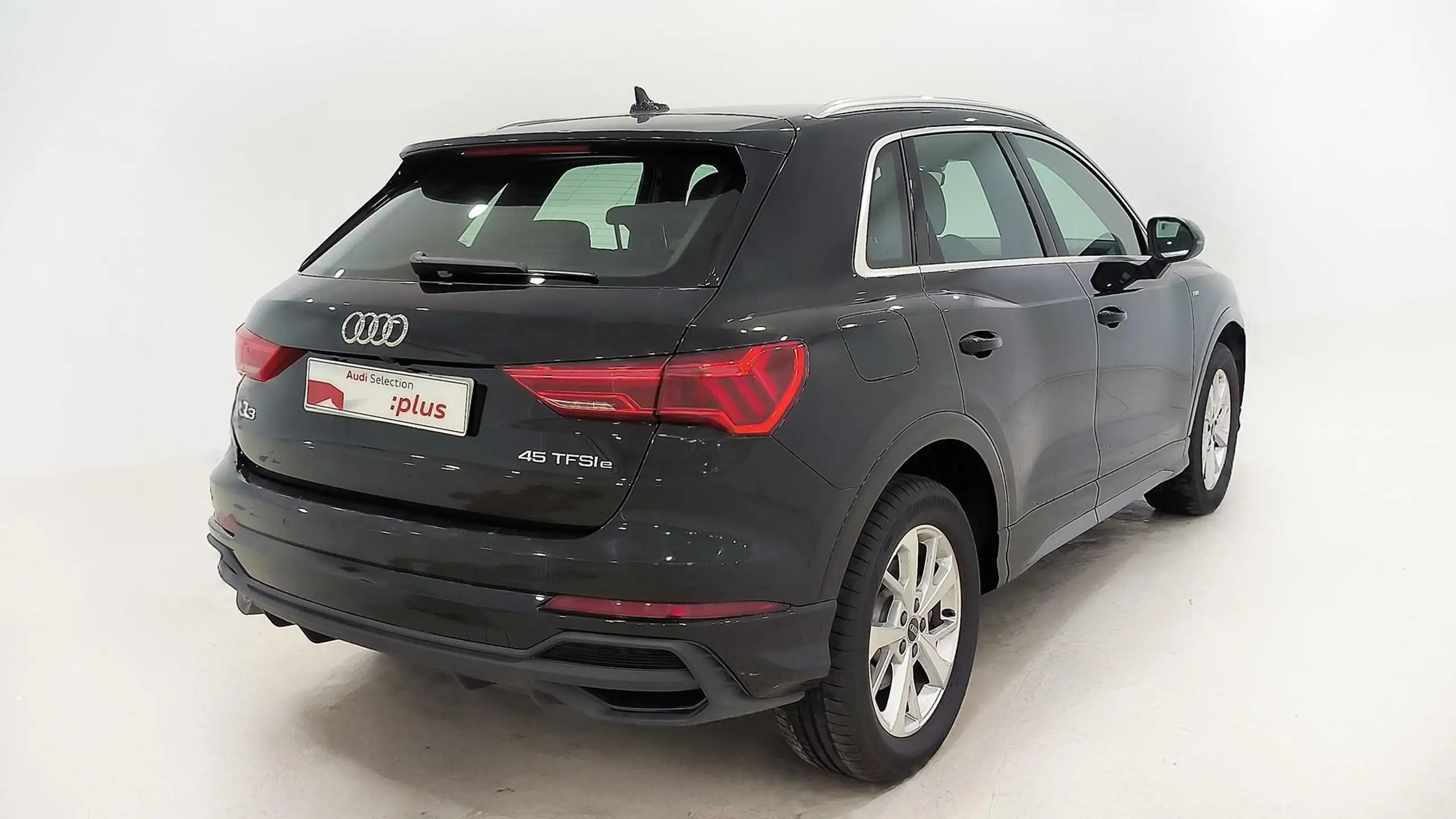 Audi - Q3