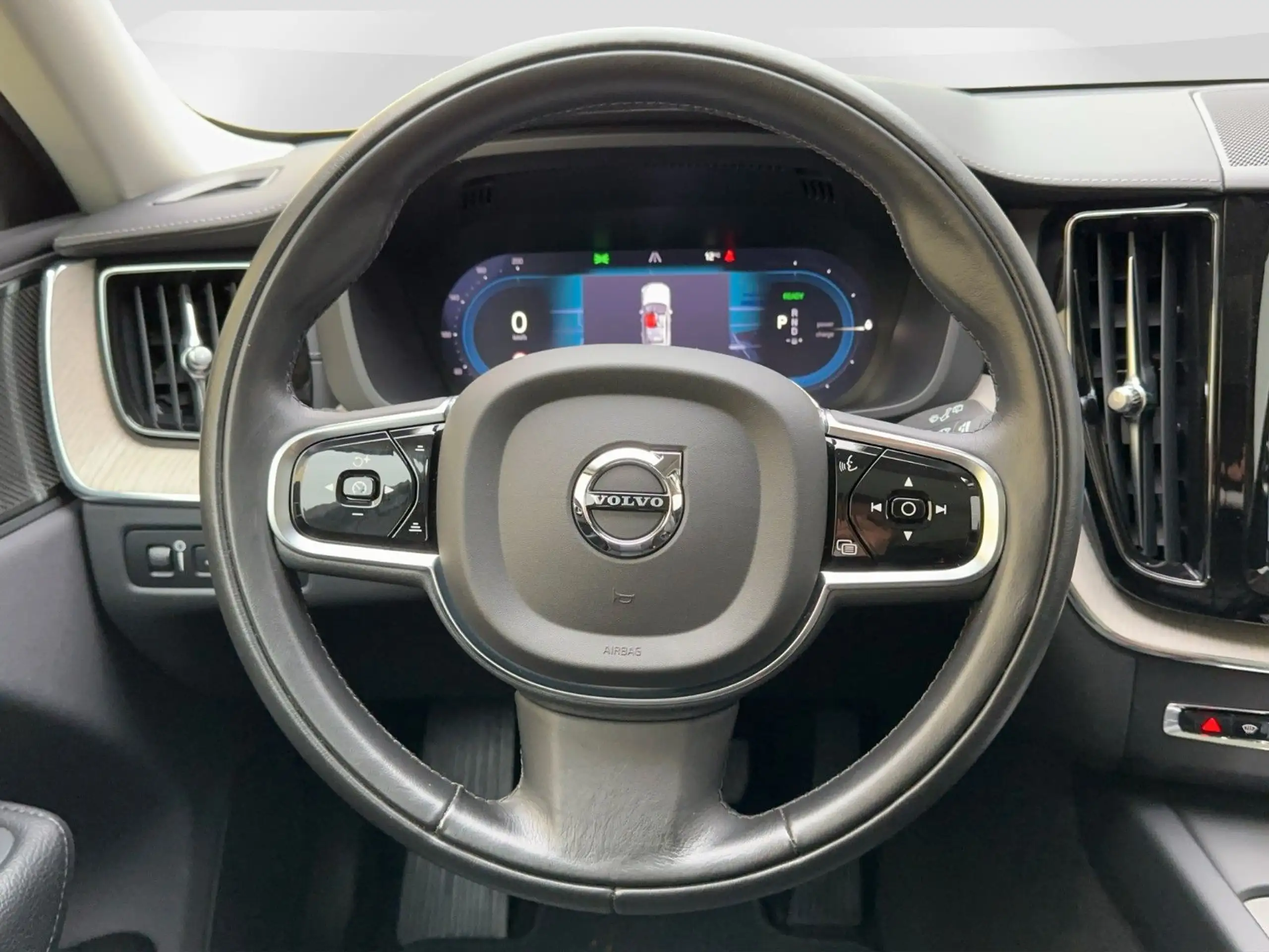 Volvo - XC60