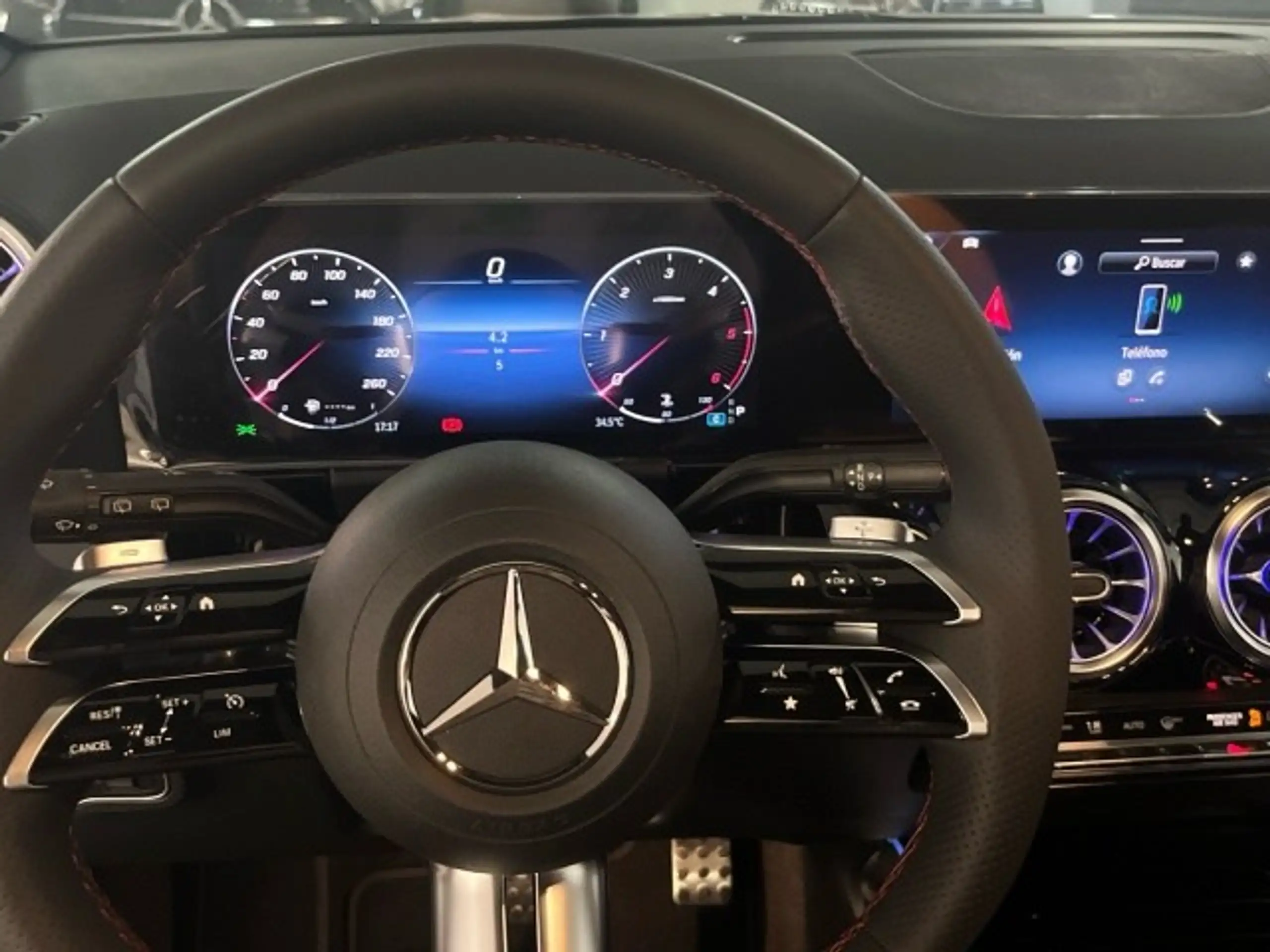 Mercedes-Benz - GLA 200