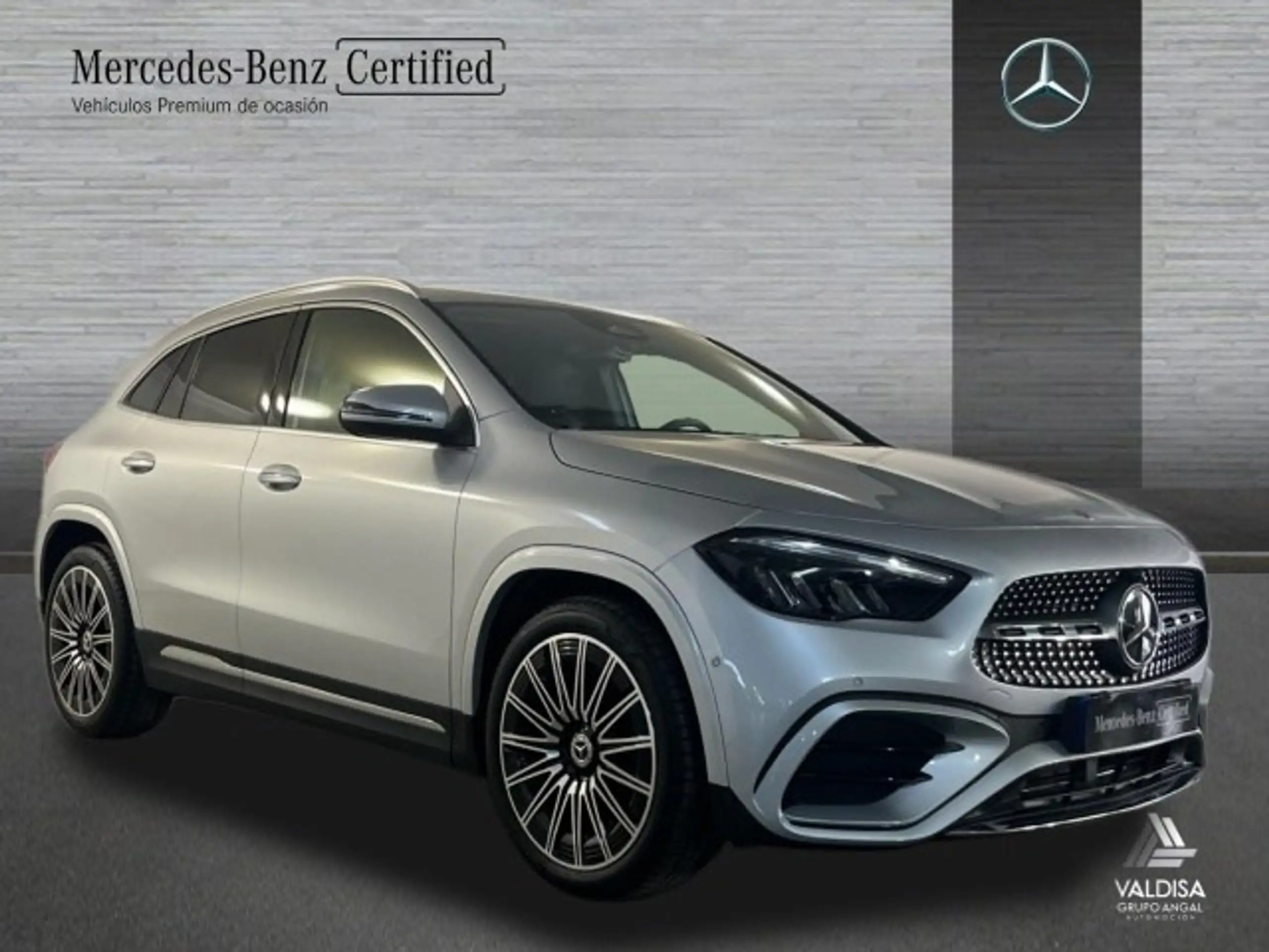 Mercedes-Benz - GLA 200