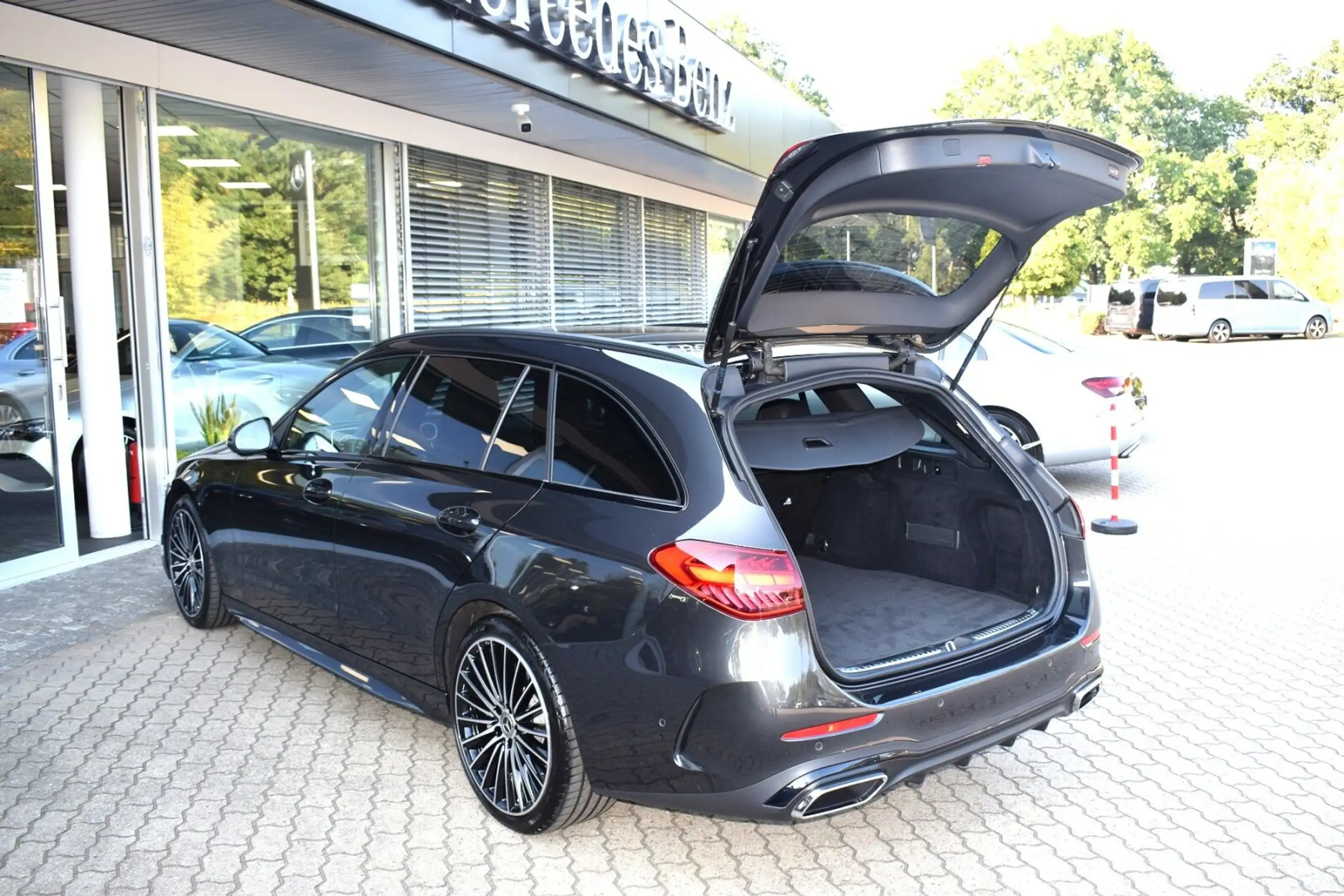 Mercedes-Benz - C 300