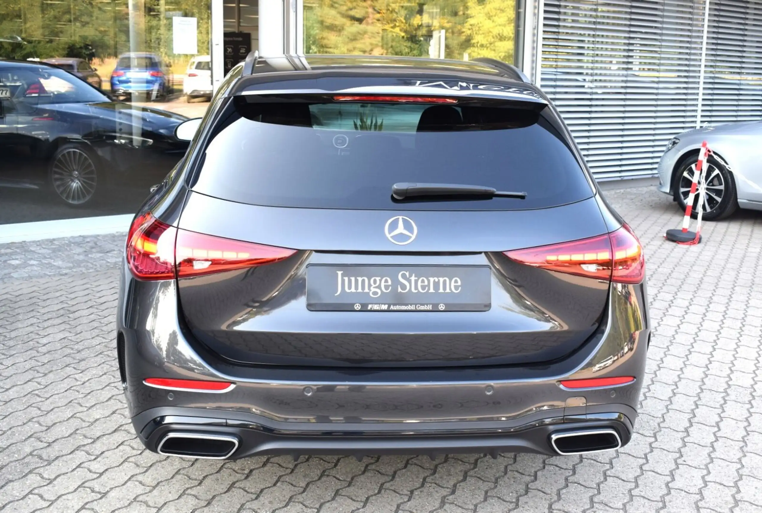 Mercedes-Benz - C 300