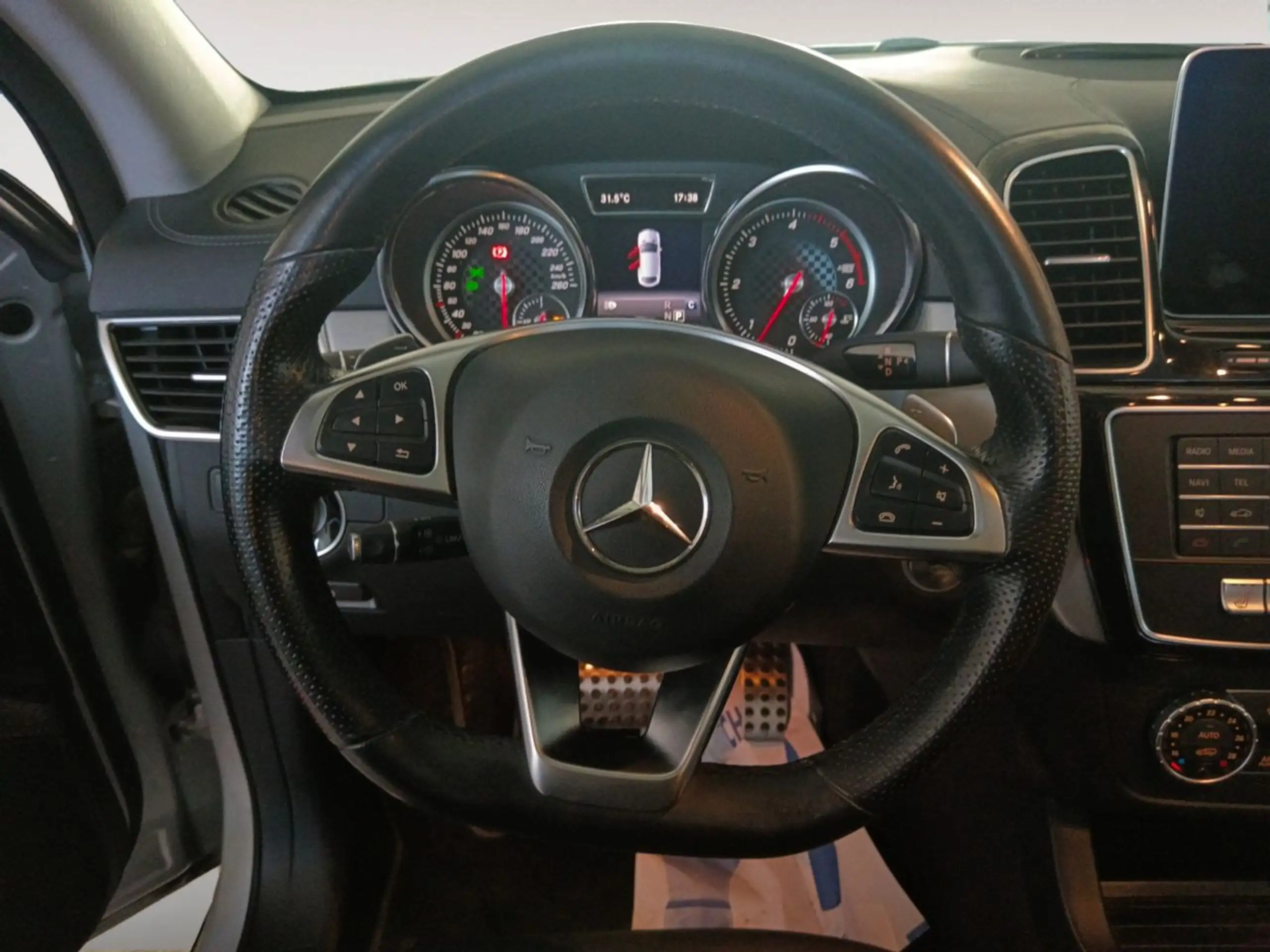 Mercedes-Benz - GLE 350