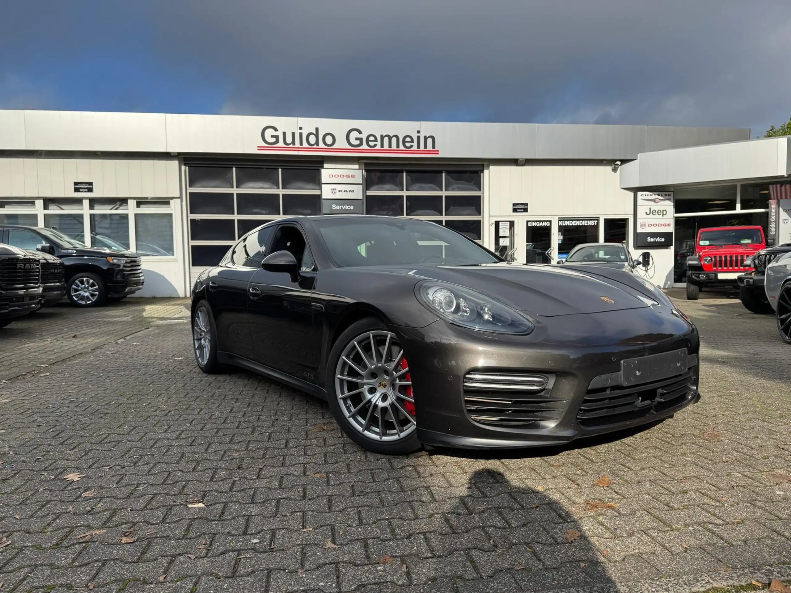 Porsche - Panamera