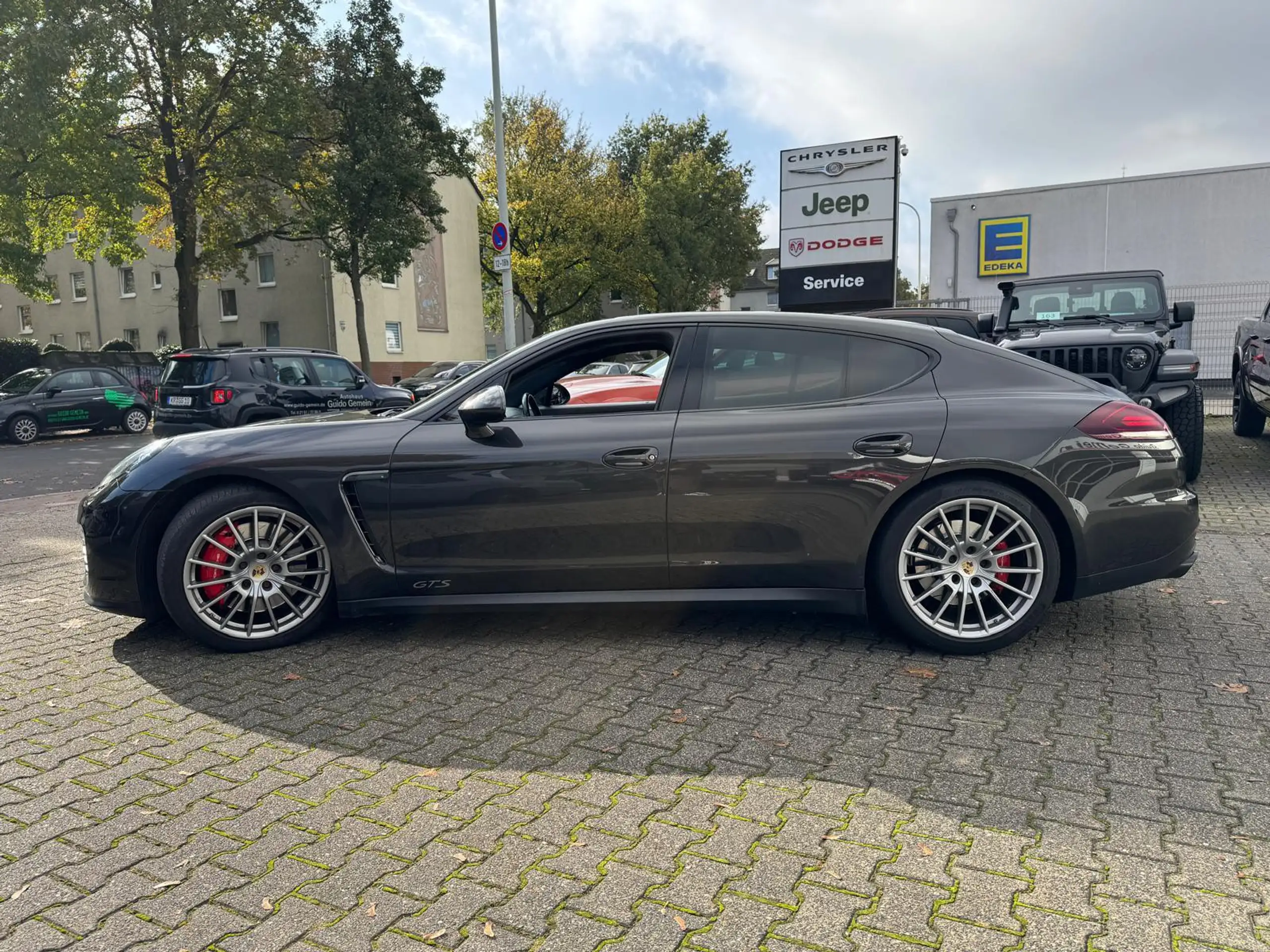 Porsche - Panamera